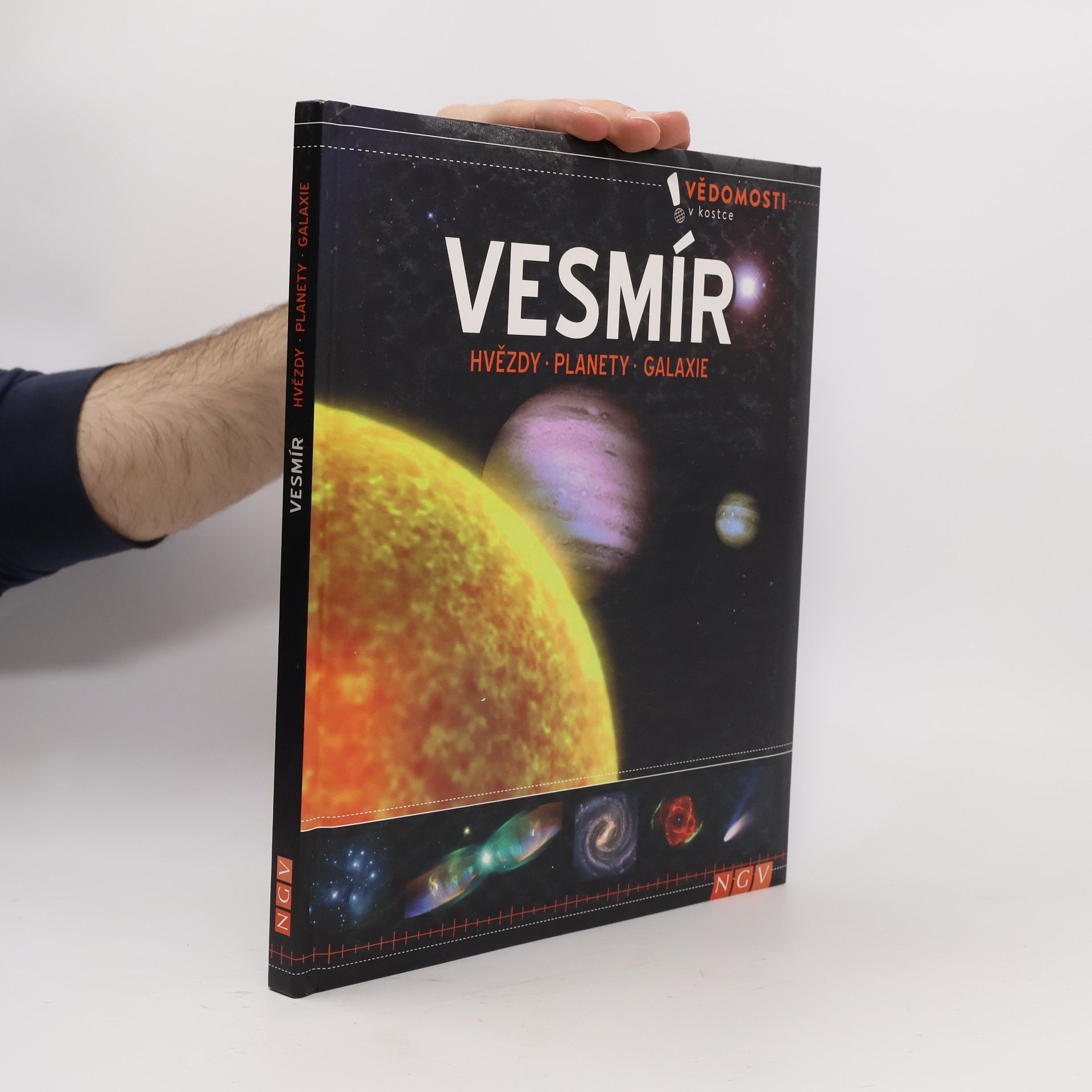 Kolektiv autorů Vesmír