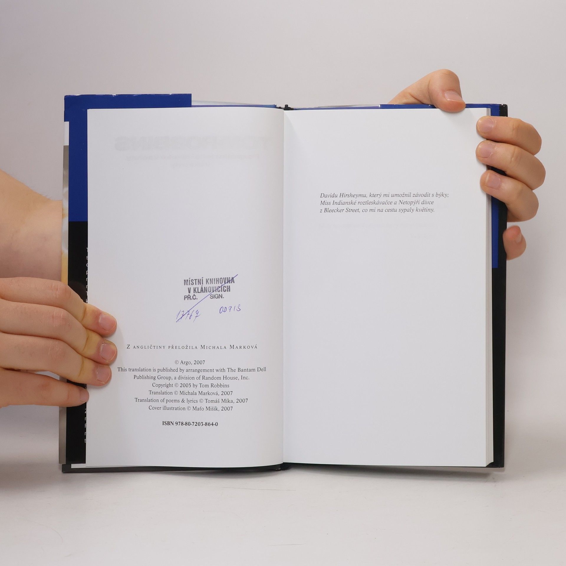 Tom Robbins Pozpátku letící divoké kachny : krátké texty