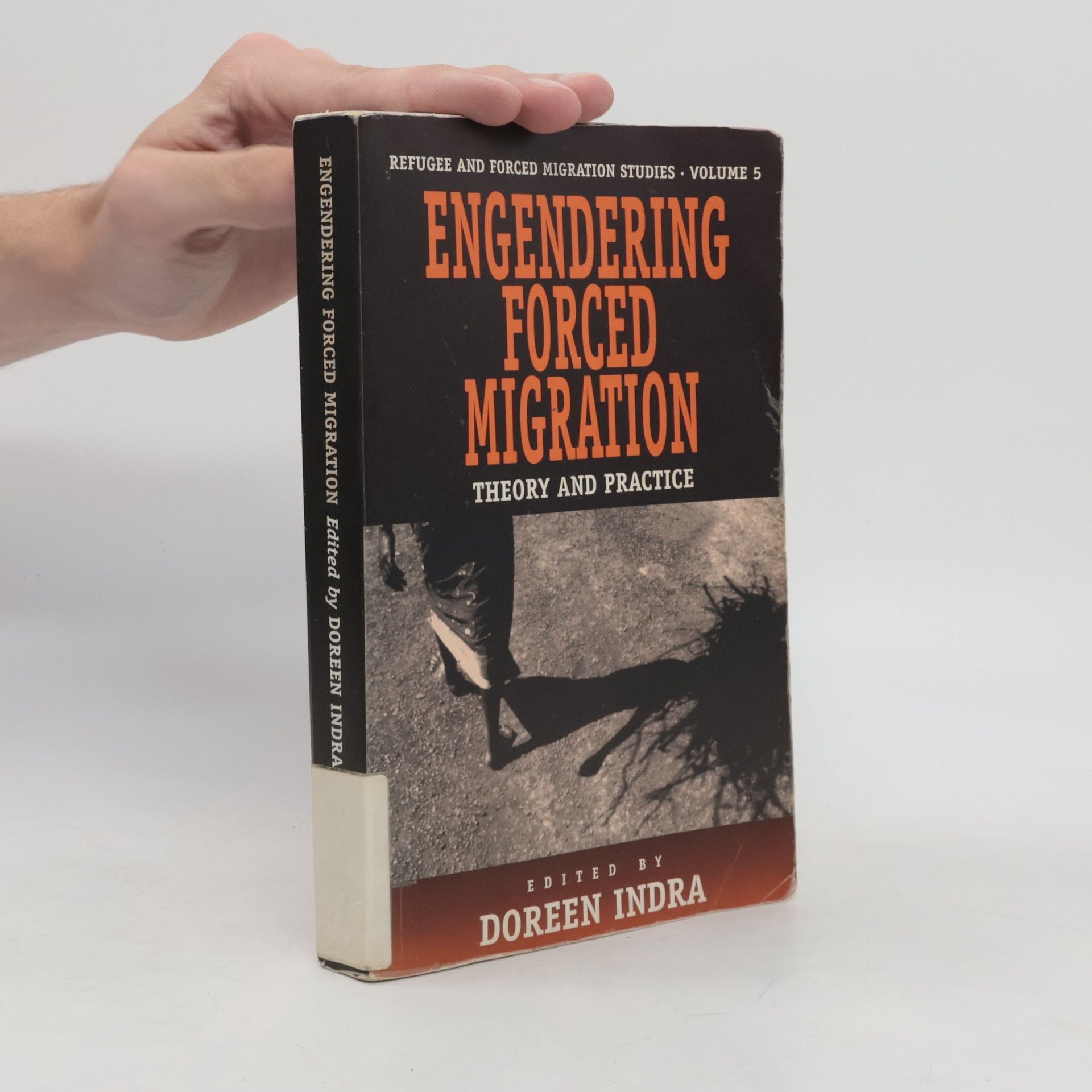 Doreen Marie Indra Refugee and Forced Migration Studies - 5: Engendering Forced Migration