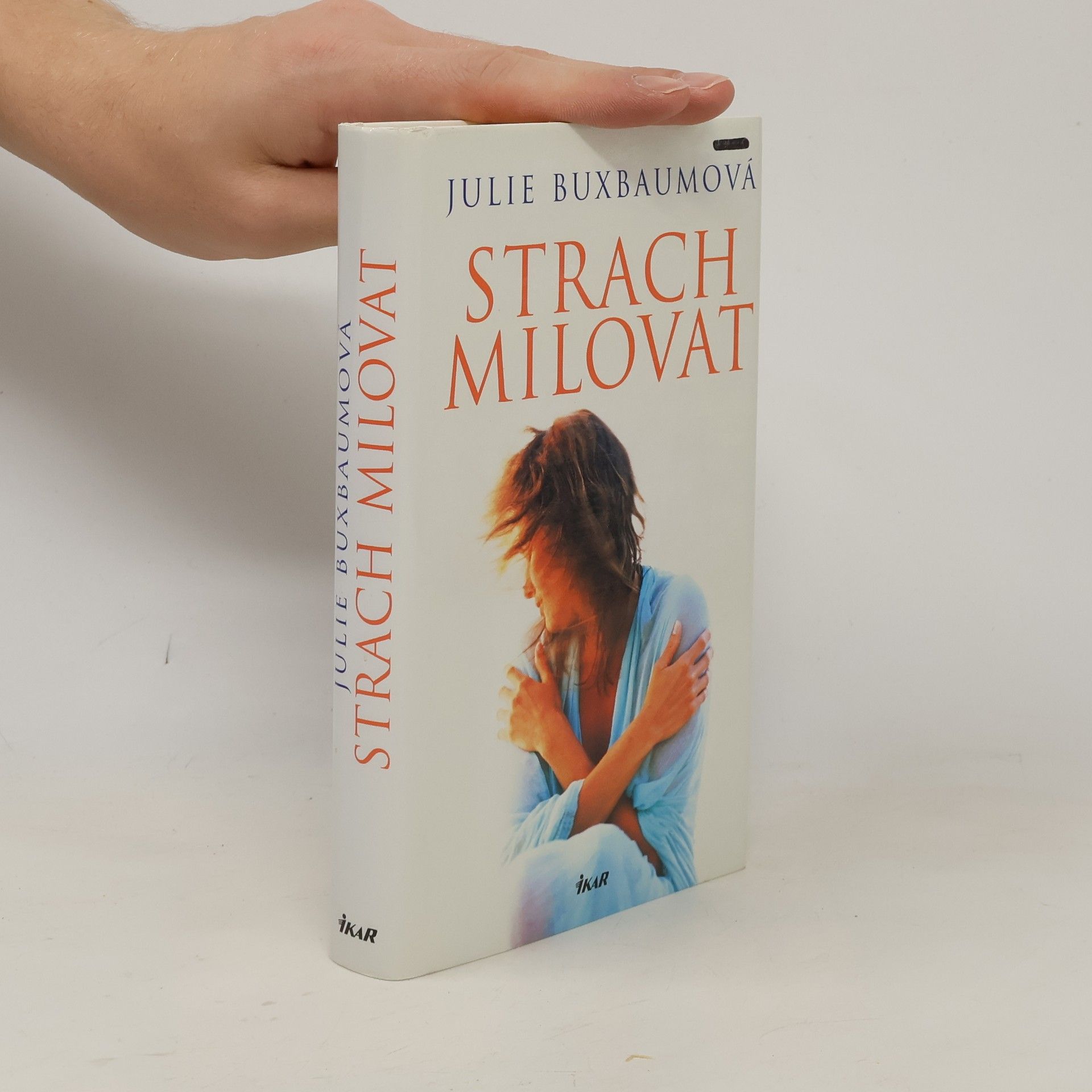 Julie Buxbaum Strach milovat