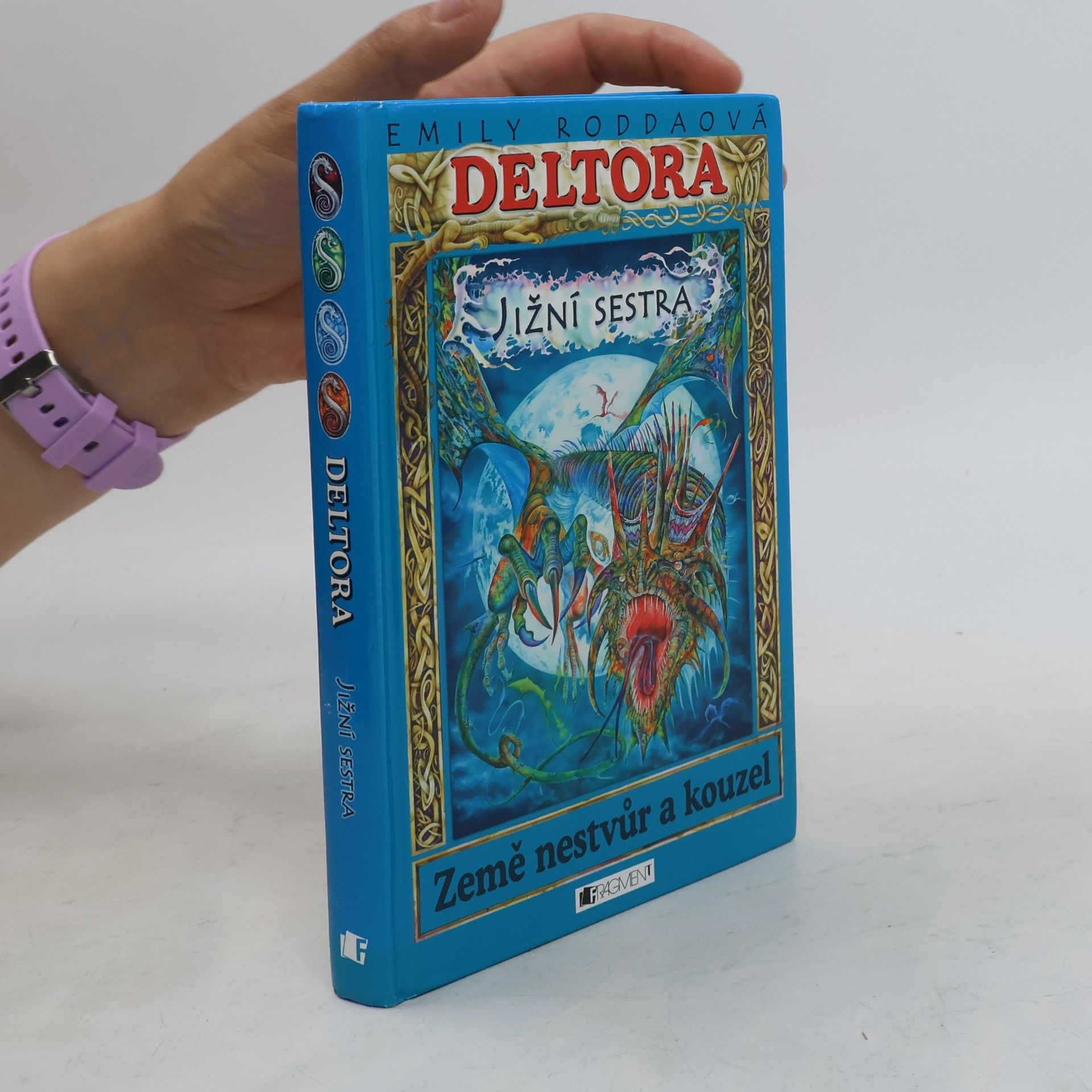 Jennifer Rowe Jižní sestra. Deltora.