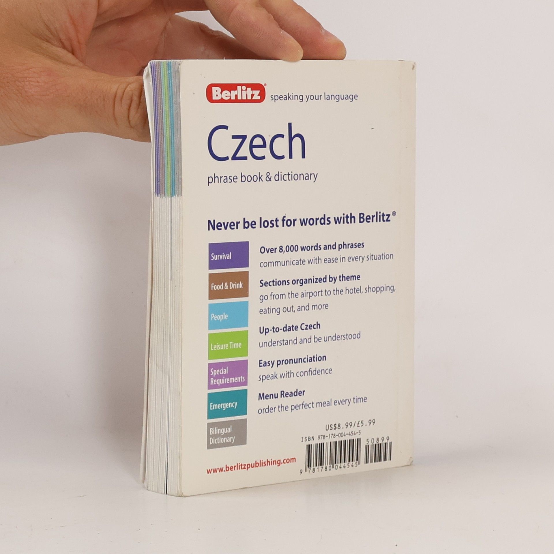 AA.VV. Czech Phrase Book and Dictionary