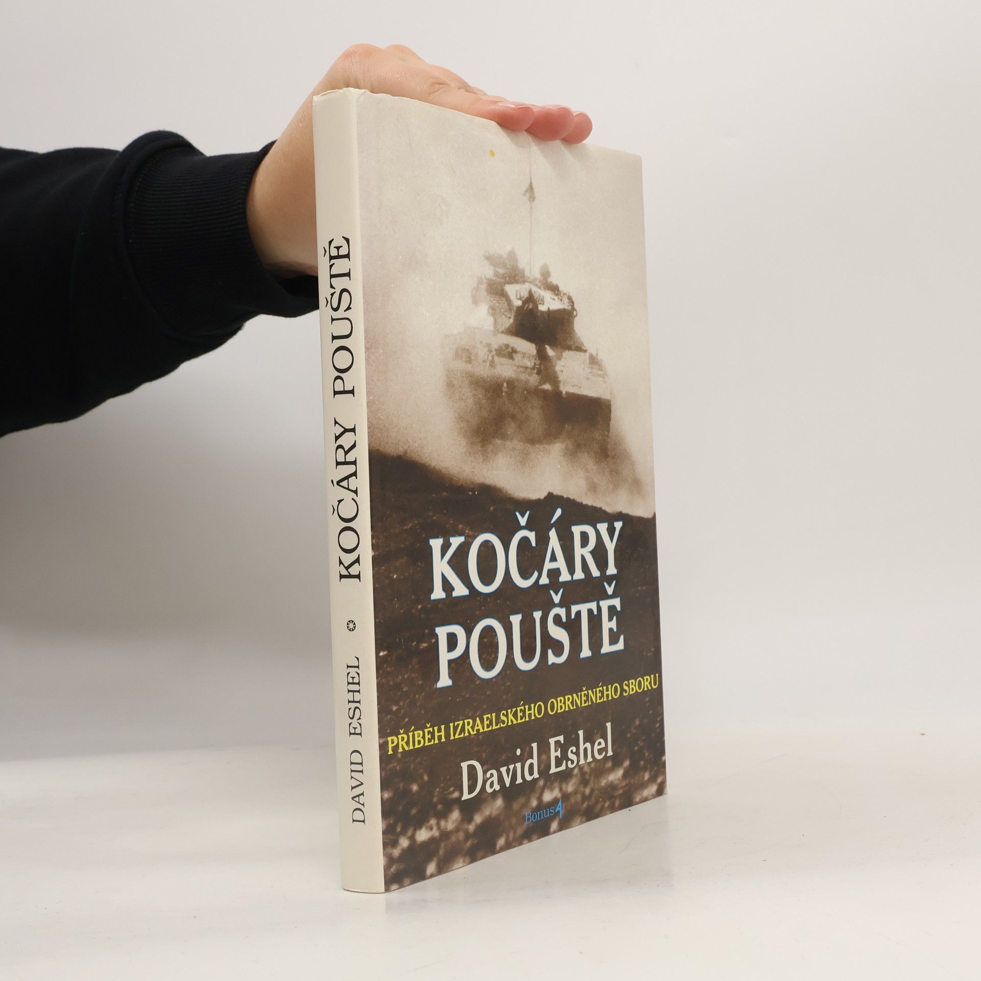 David Eshel Kočáry pouště