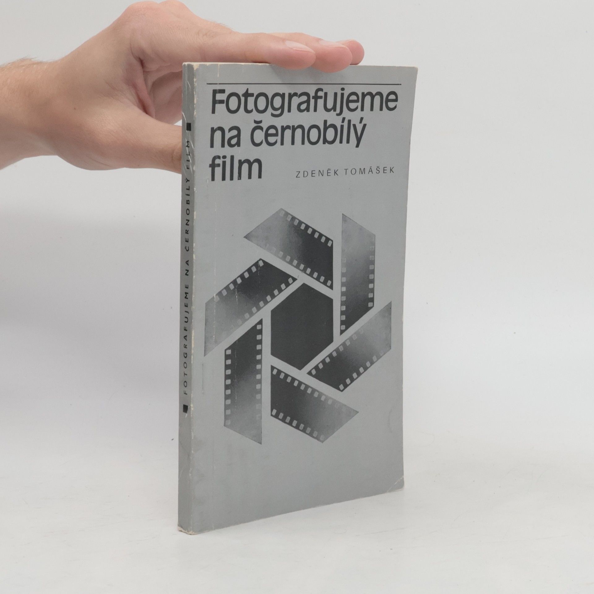 Zdeněk Tomášek Fotografujeme na černobílý film