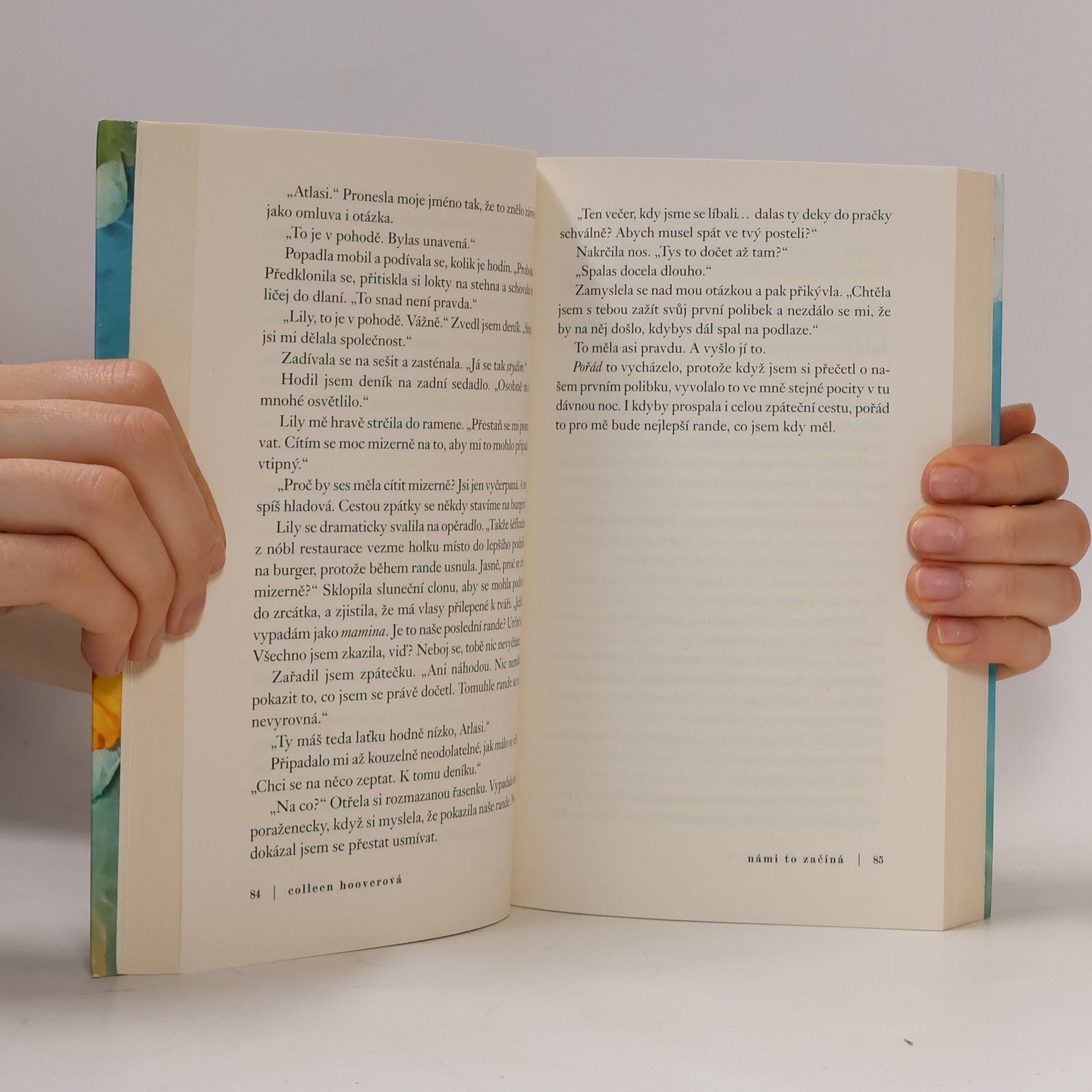 Colleen Hoover Námi to začíná