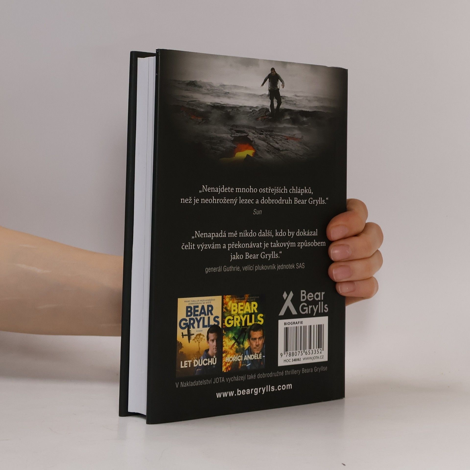 Bear Grylls Bláto, pot a slzy: Autobiografie