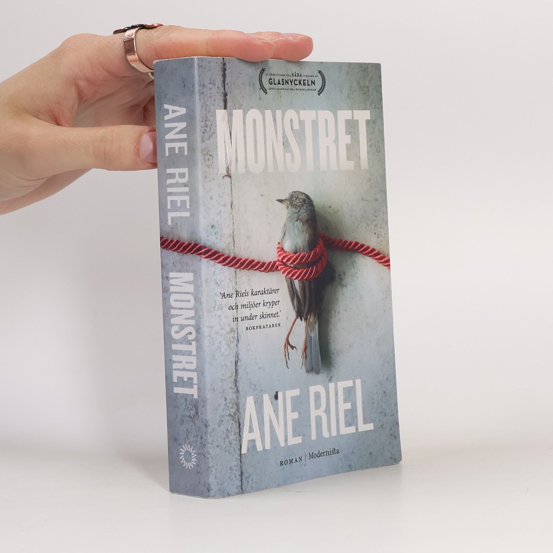 Ane Riel Monstret