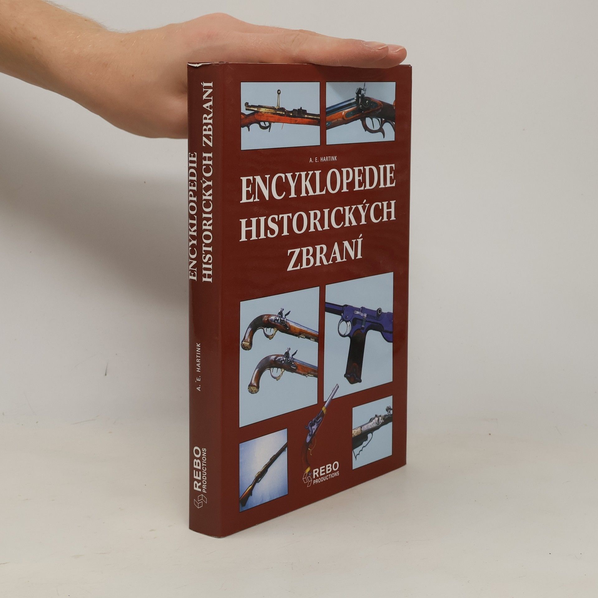A. E. Hartink Encyklopedie historických zbraní