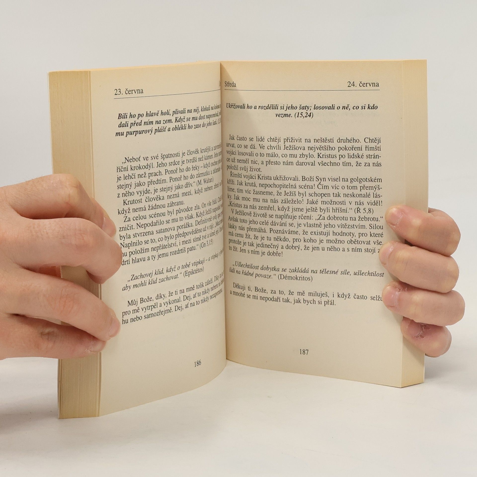 Autores varios 4 pohledy na Ježíše Krista