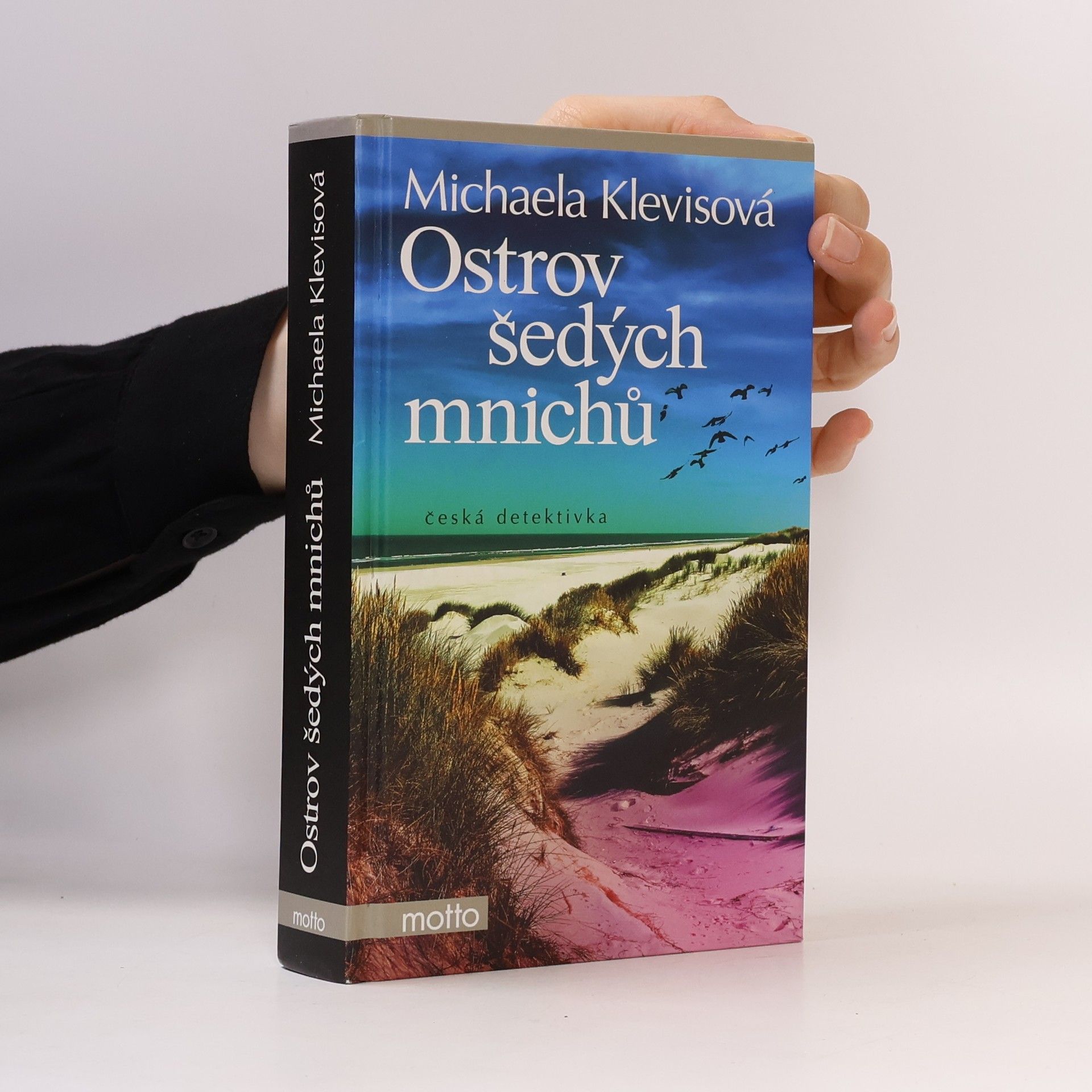 Michaela Klevisová Ostrov šedých mnichů