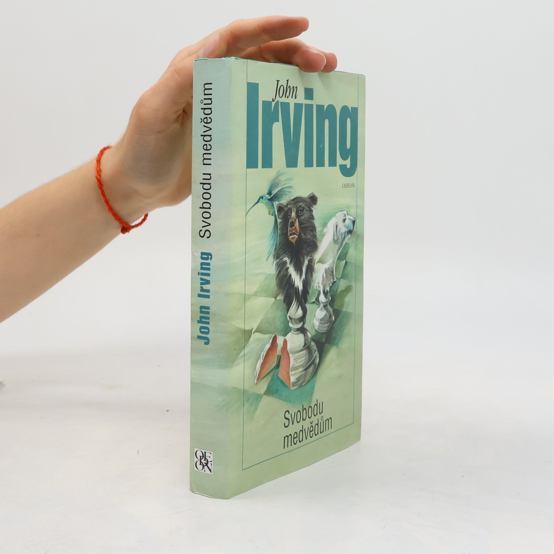 John Irving Svobodu medvědům