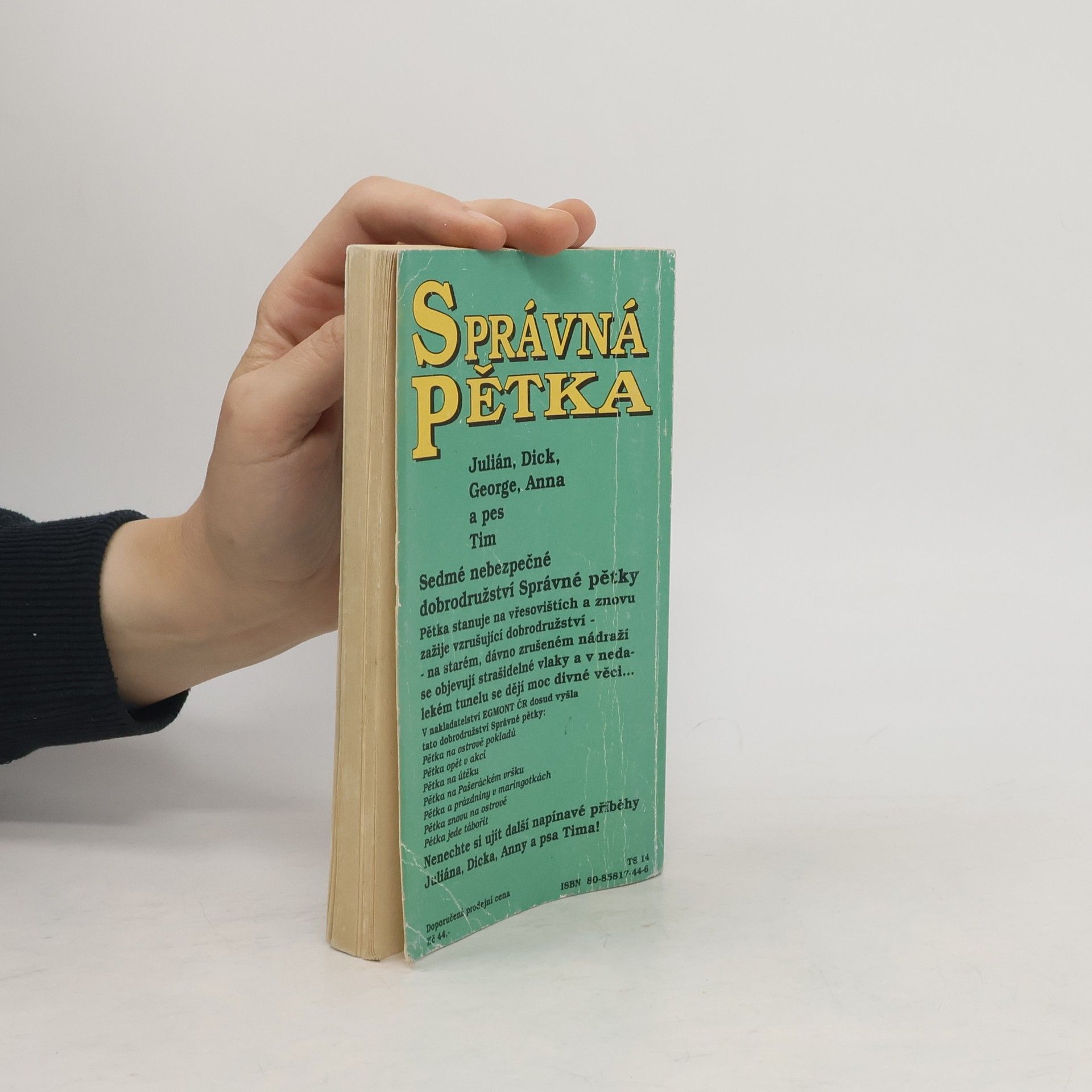 Enid Blyton Pětka jede tábořit