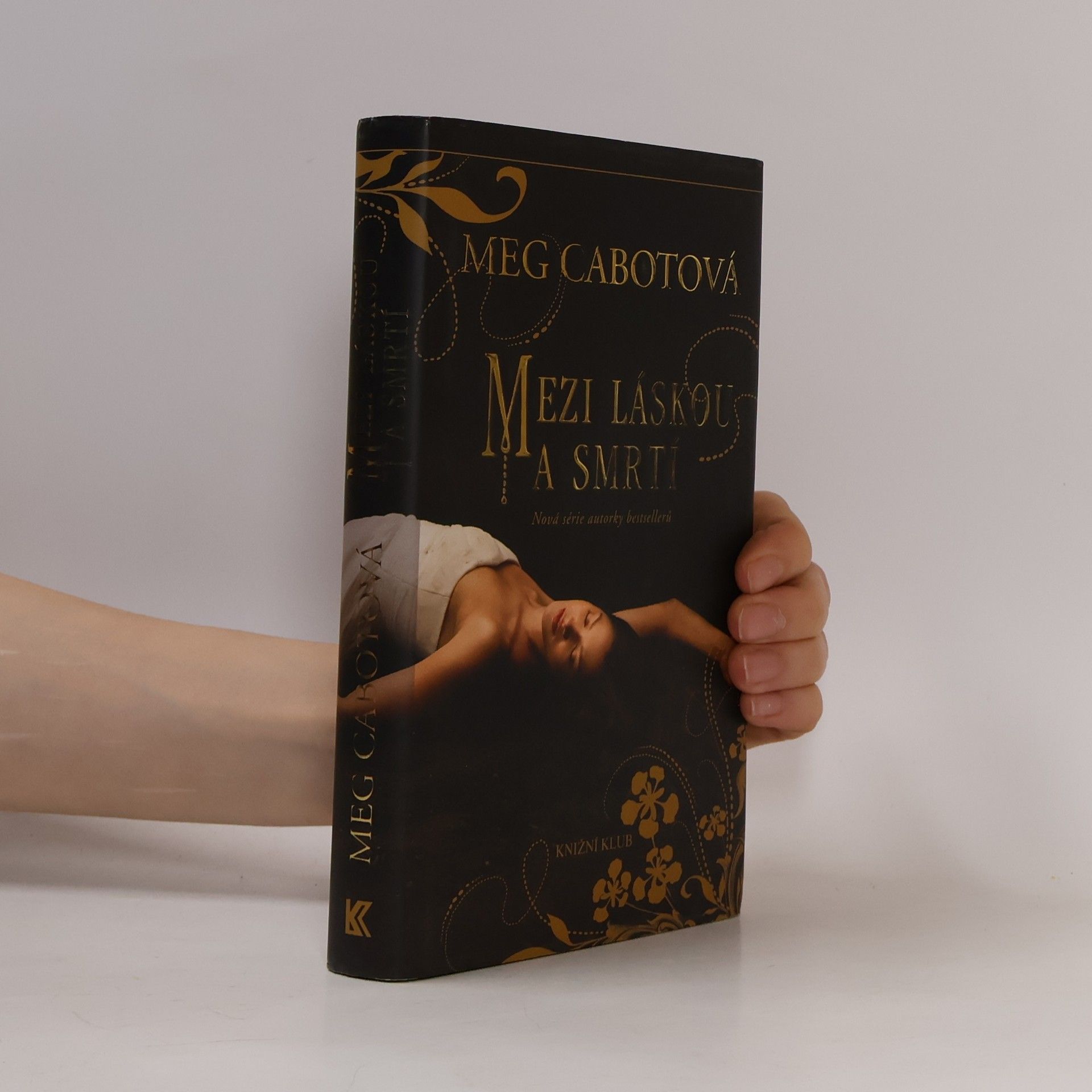 Patricia Cabot Mezi láskou a smrtí