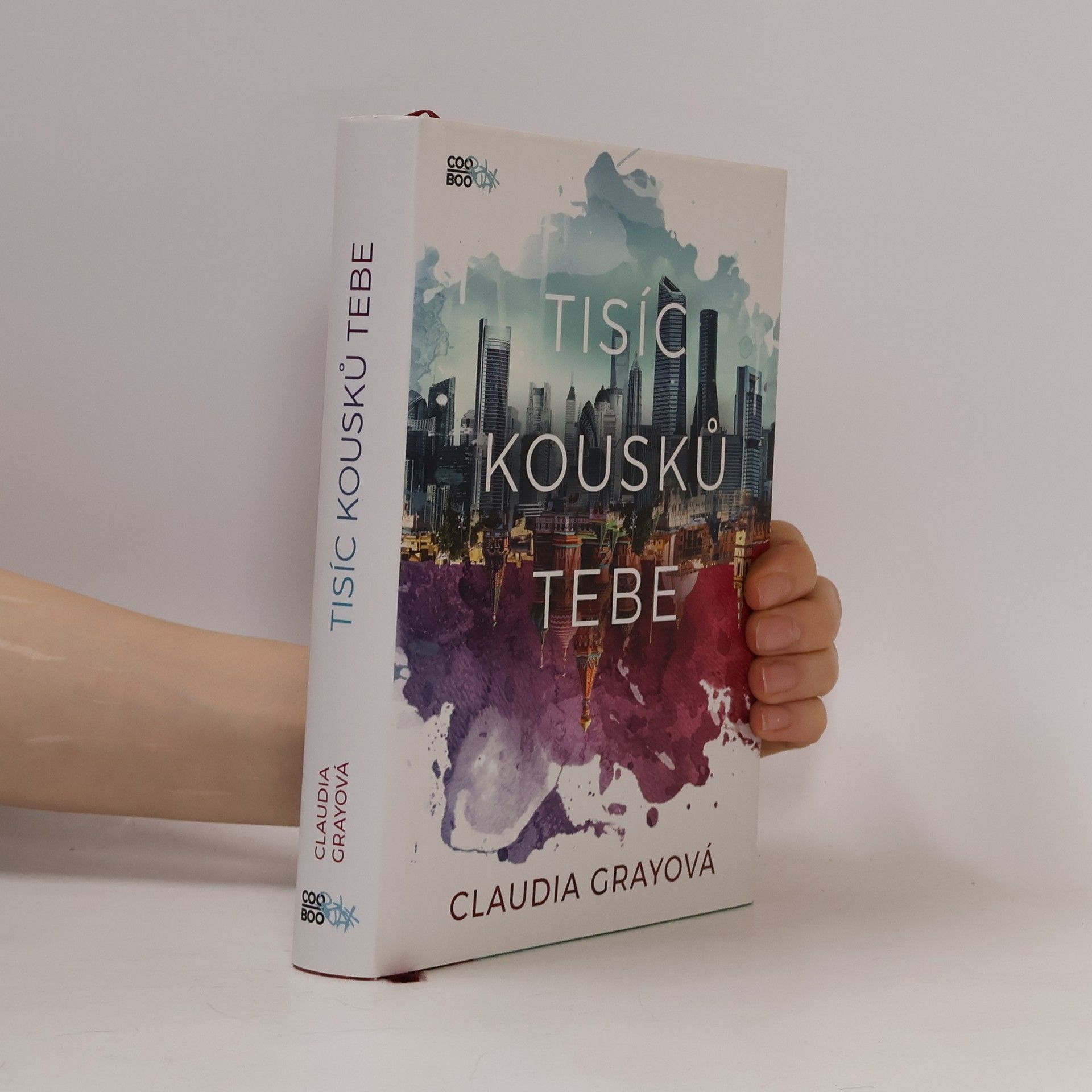 Claudia Gray Tisíc kousků tebe