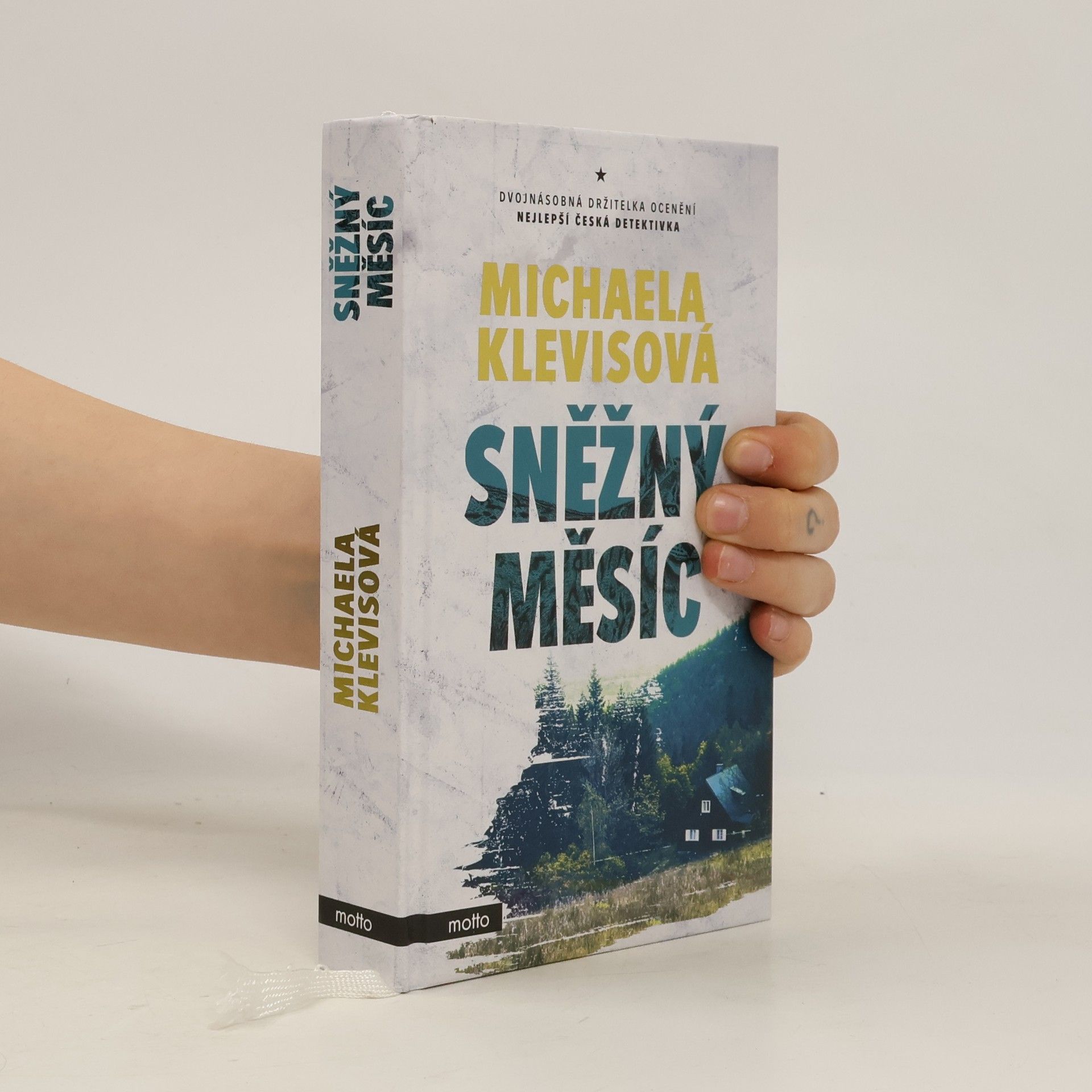 Michaela Klevisová Sněžný měsíc