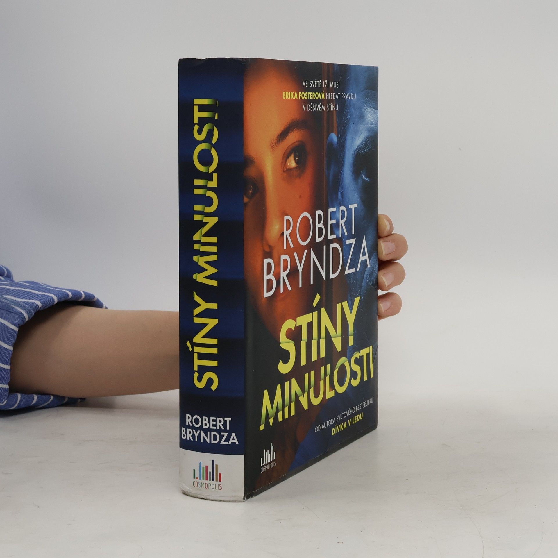 Stíny minulosti