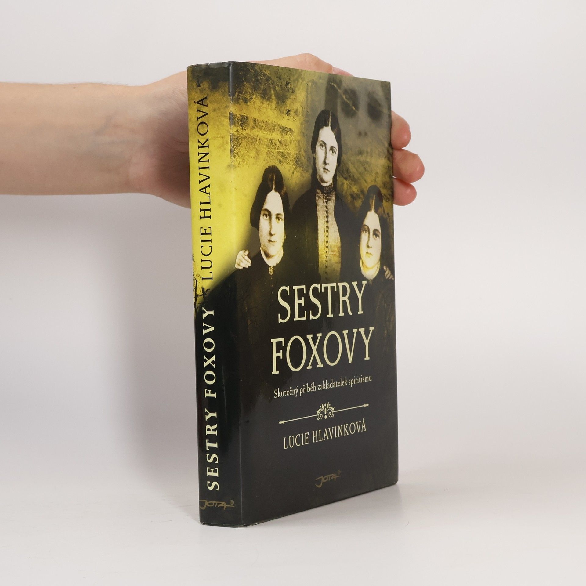 Lucie Hlavinková Sestry Foxovy