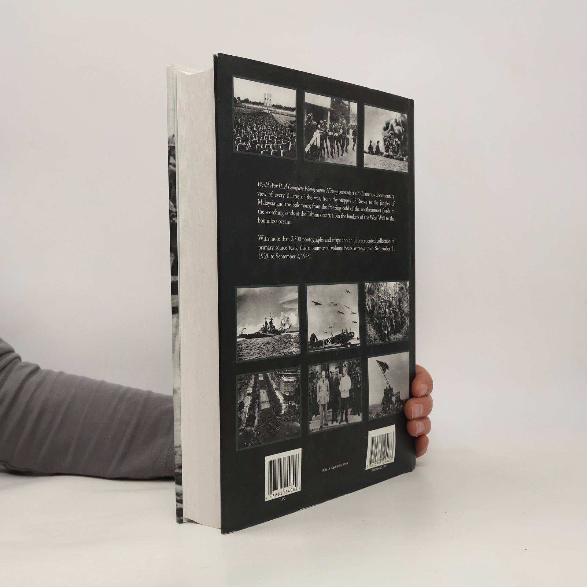 Autorenkollektiv World War II. A Complete Pictographic History