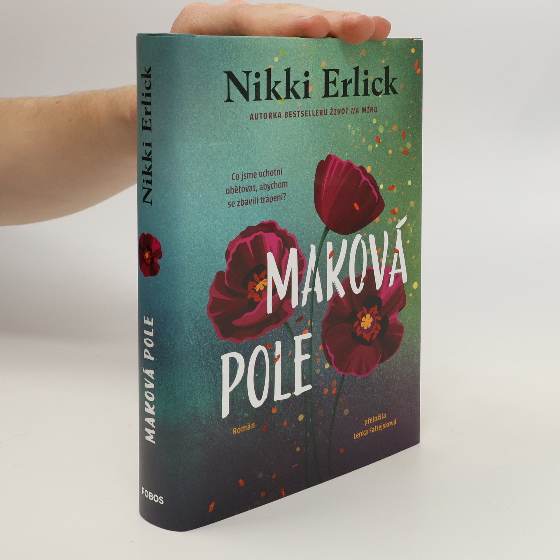 Nikki Erlick Maková pole