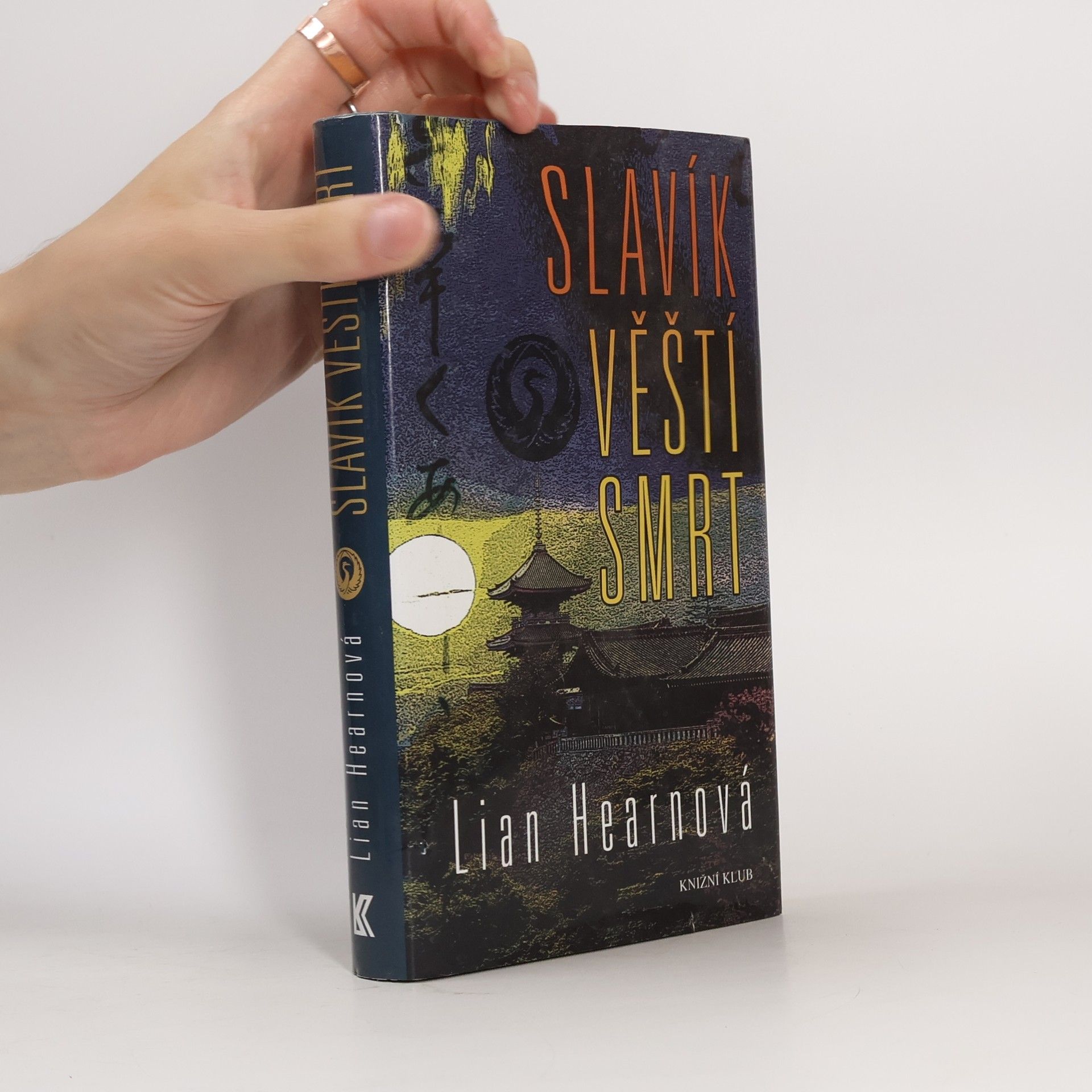 Lian Hearn Slavík věští smrt