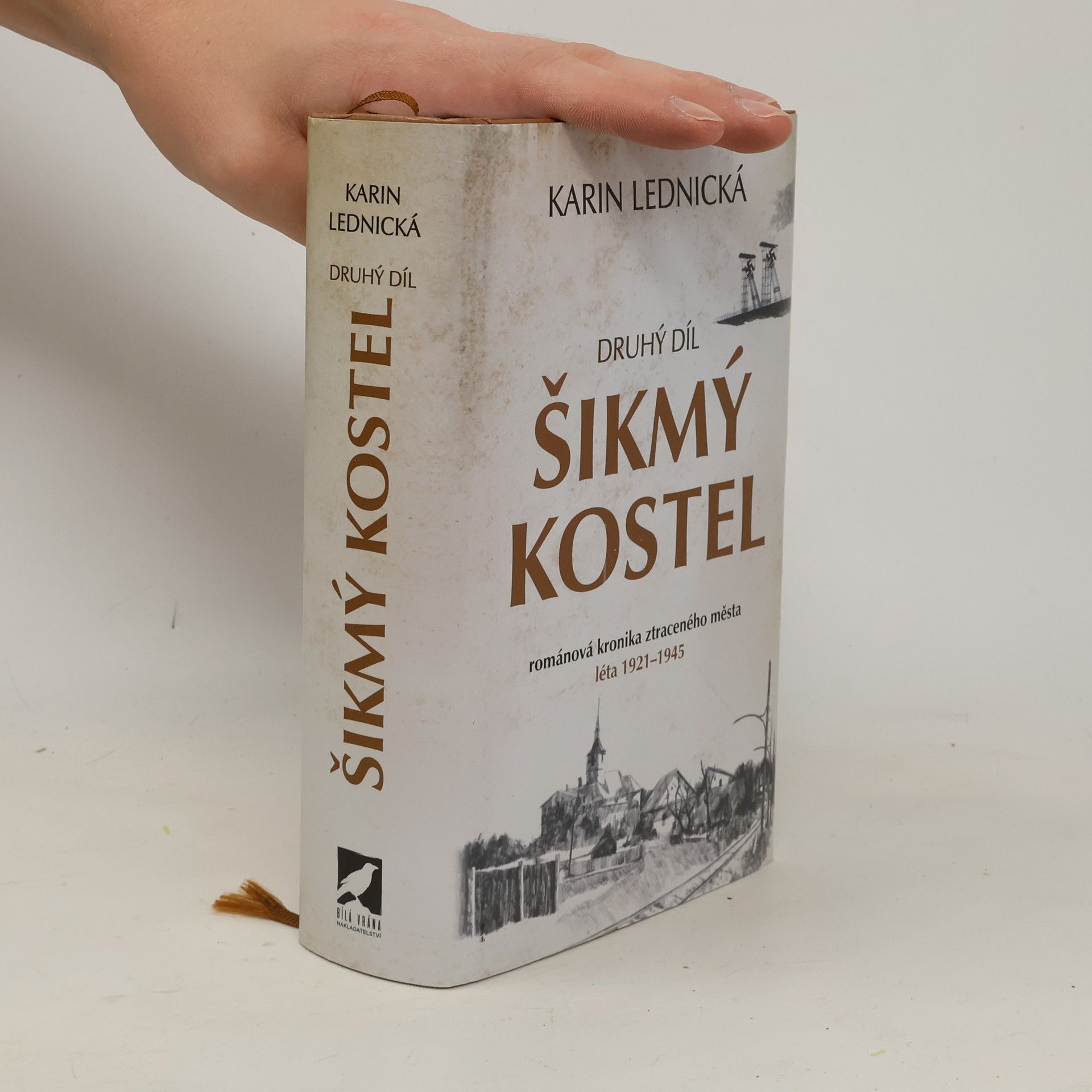 Karin Lednická Šikmý kostel 2