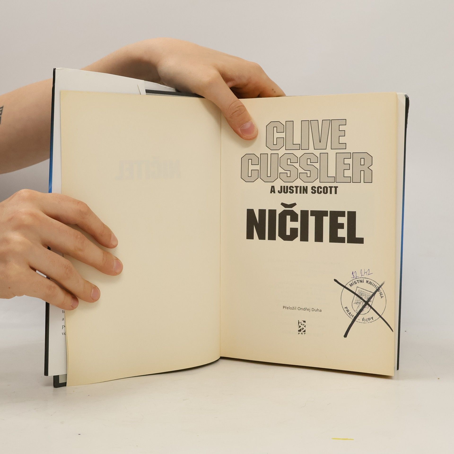 Clive Cussler Ničitel