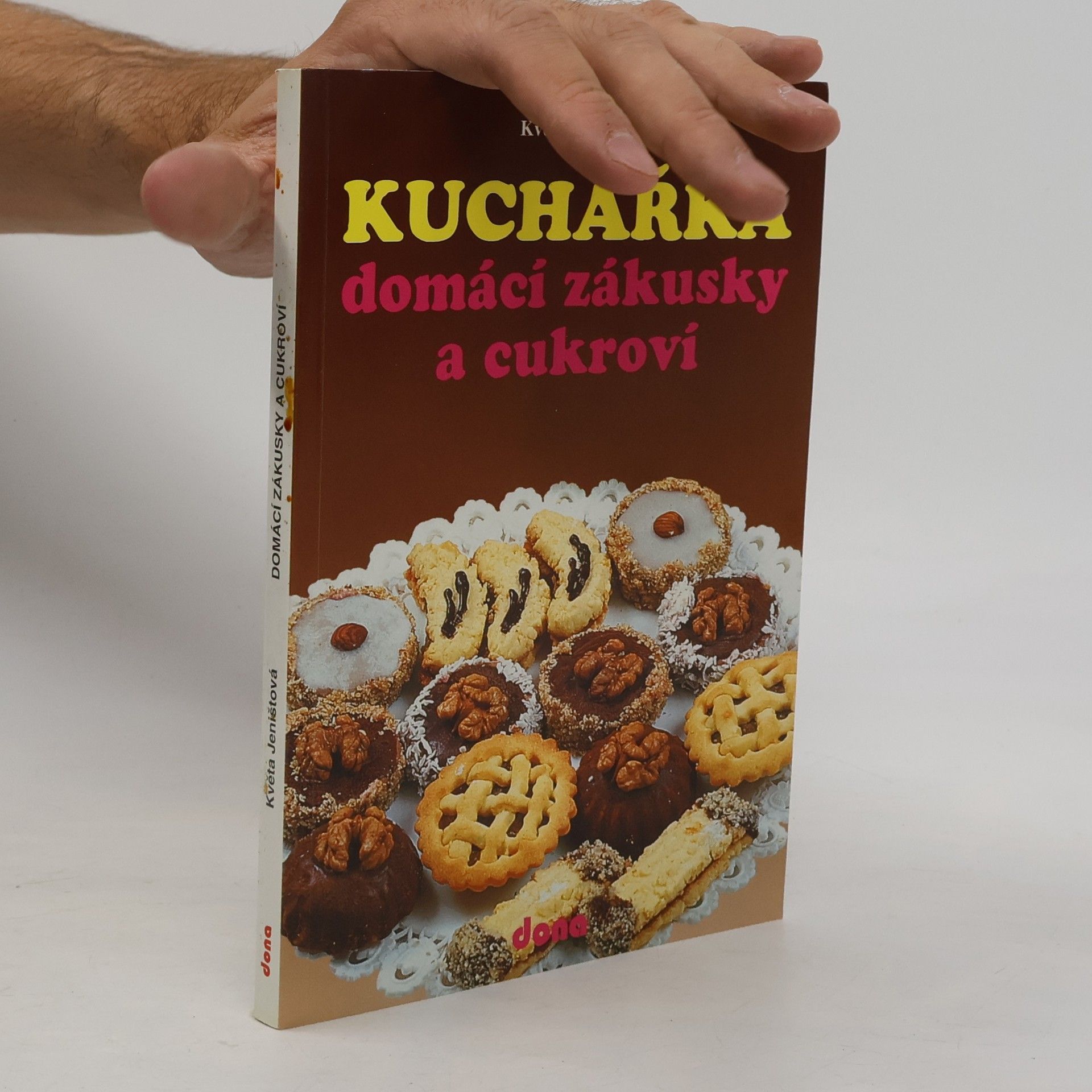 Miloslav Martenek Kuchařka: Domácí zákusky a cukroví