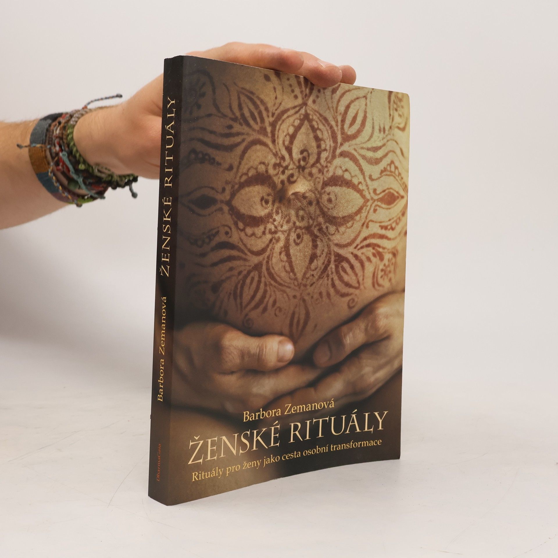 Barbora Zemanová Ženské rituály: Rituály pro ženy jako cesta osobní transformace