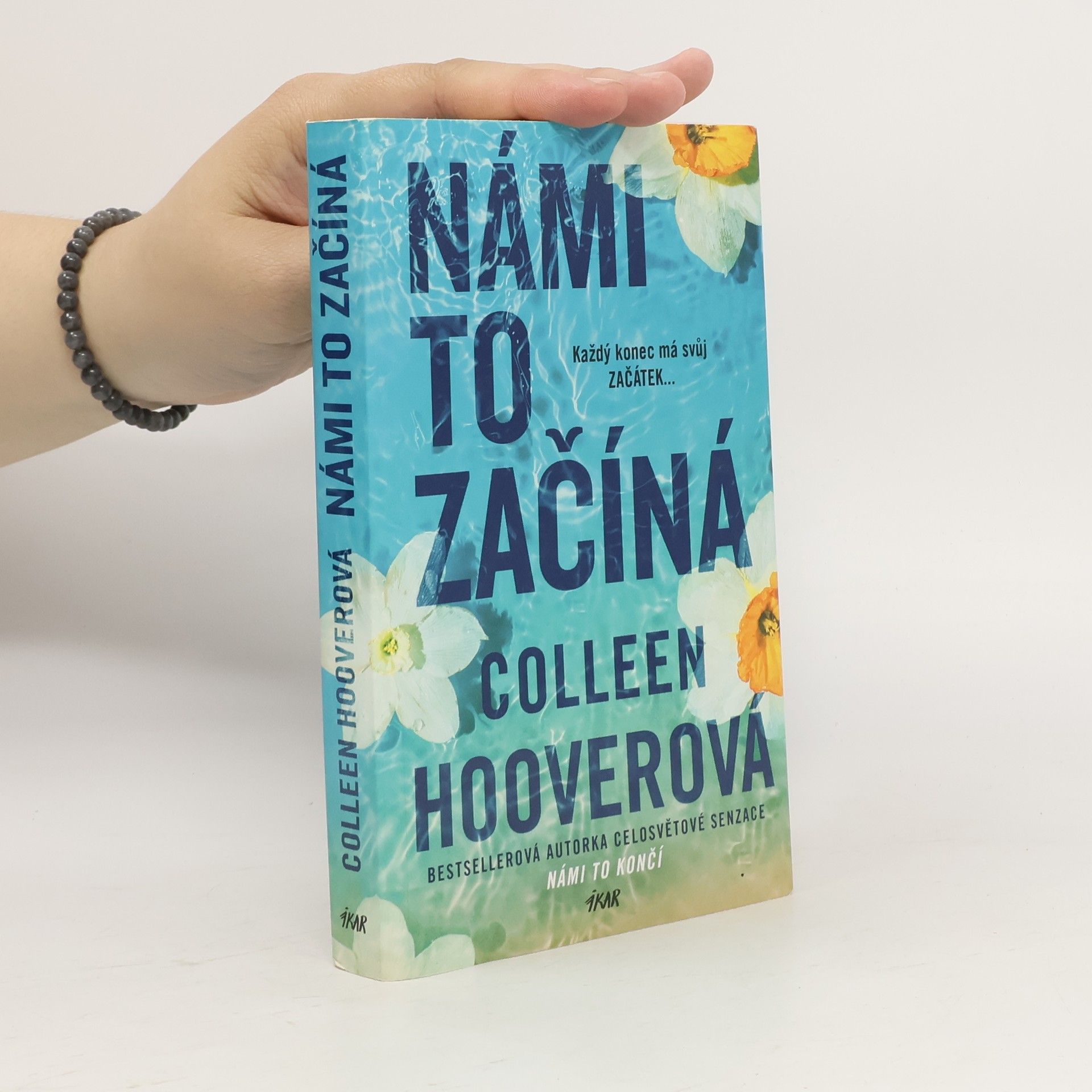 Námi to začíná