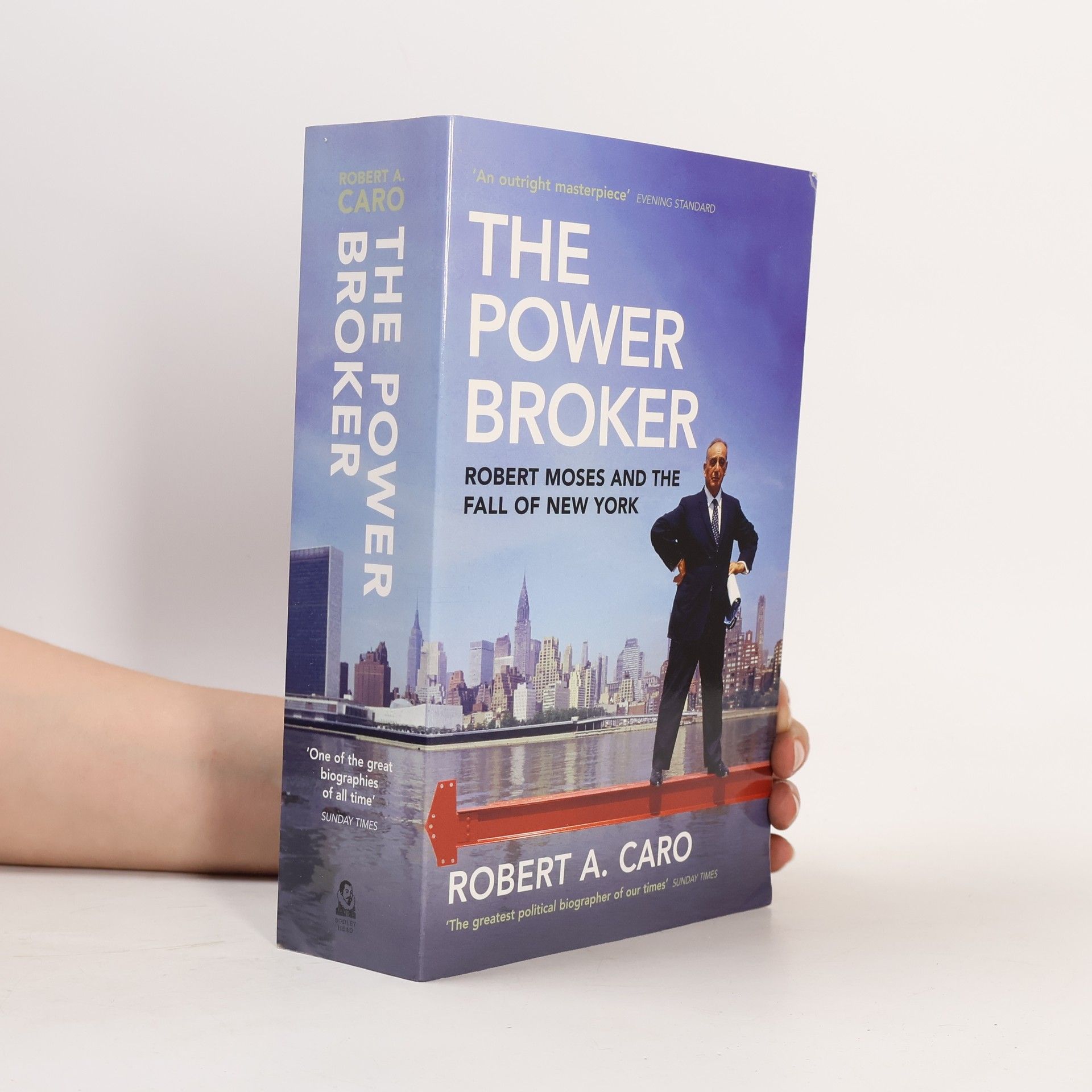 The power broker : Robert Moses and the fall of New York