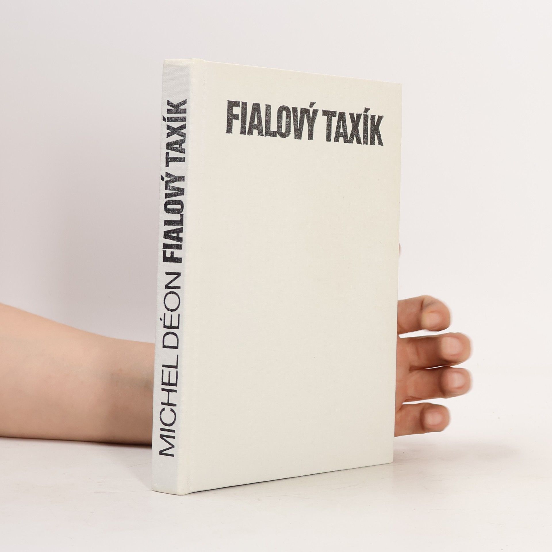 Fialový taxík