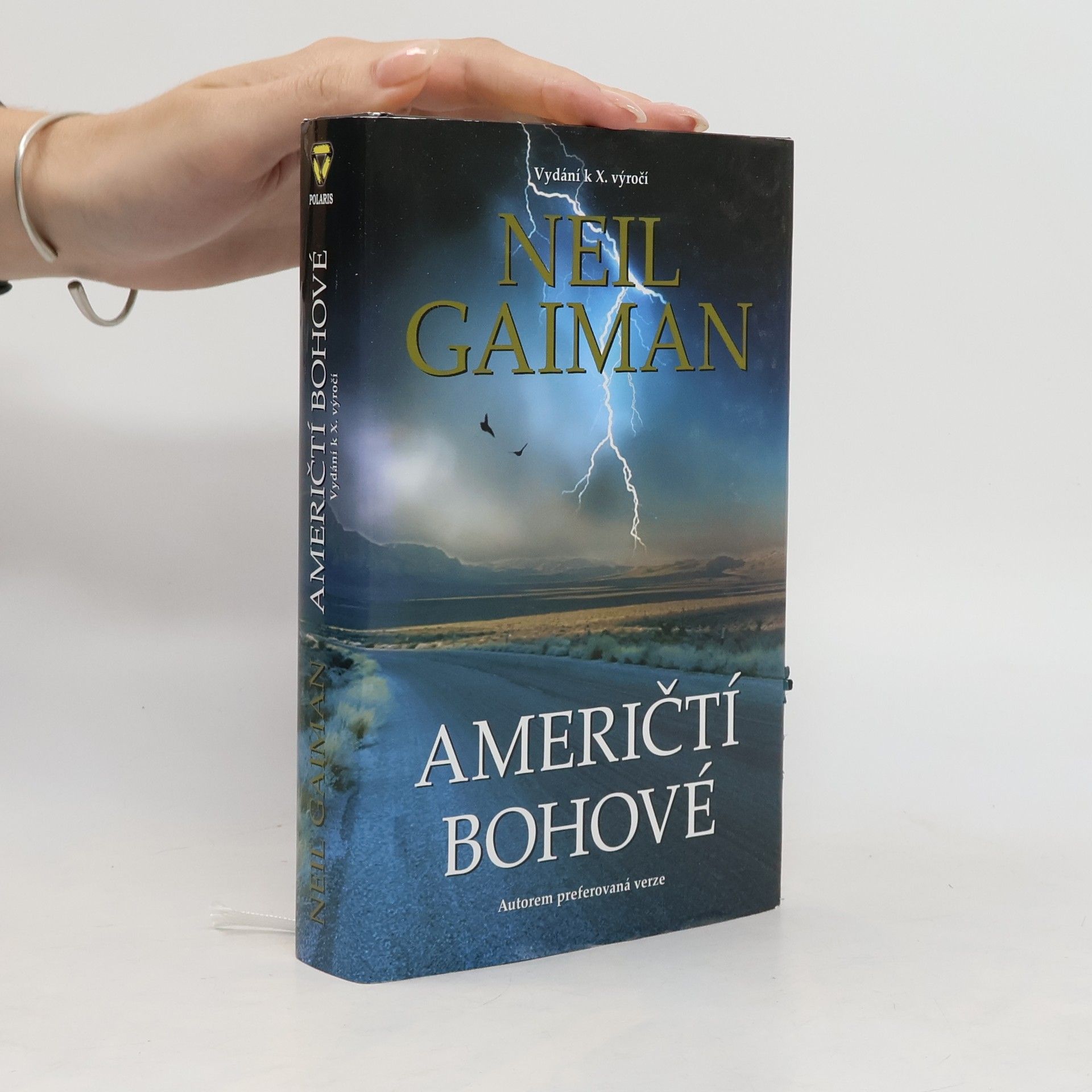 Neil Gaiman Američtí bohové