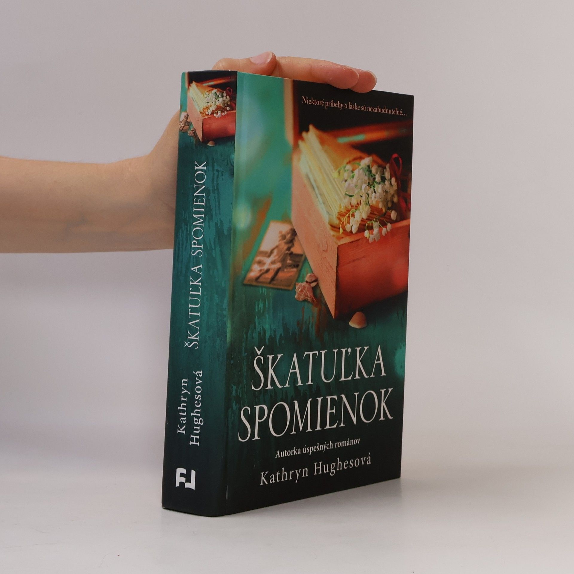 Kathryn Hughes Škatuľka spomienok