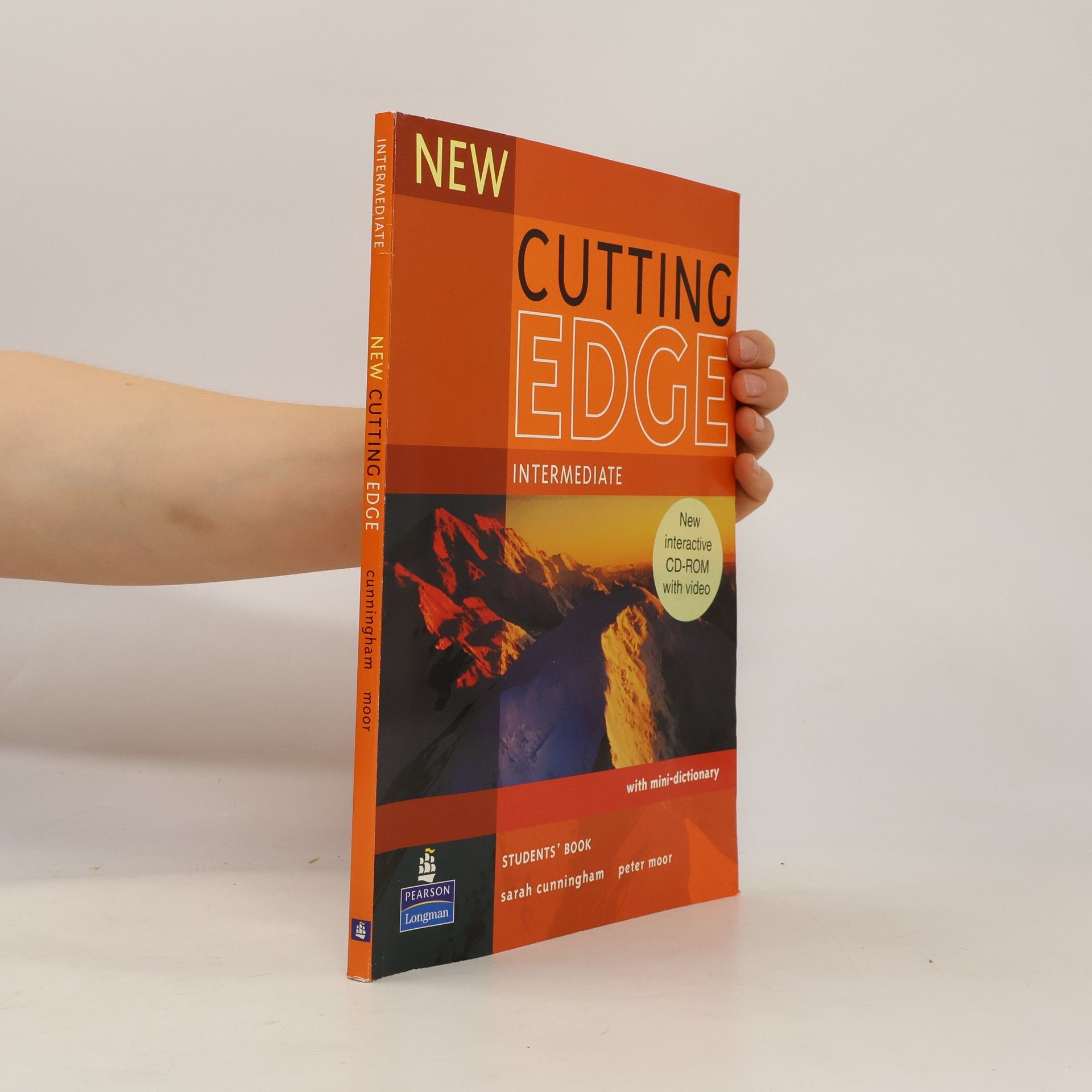 Peter Moor New Cutting Edge. Intermediate Student's Book
