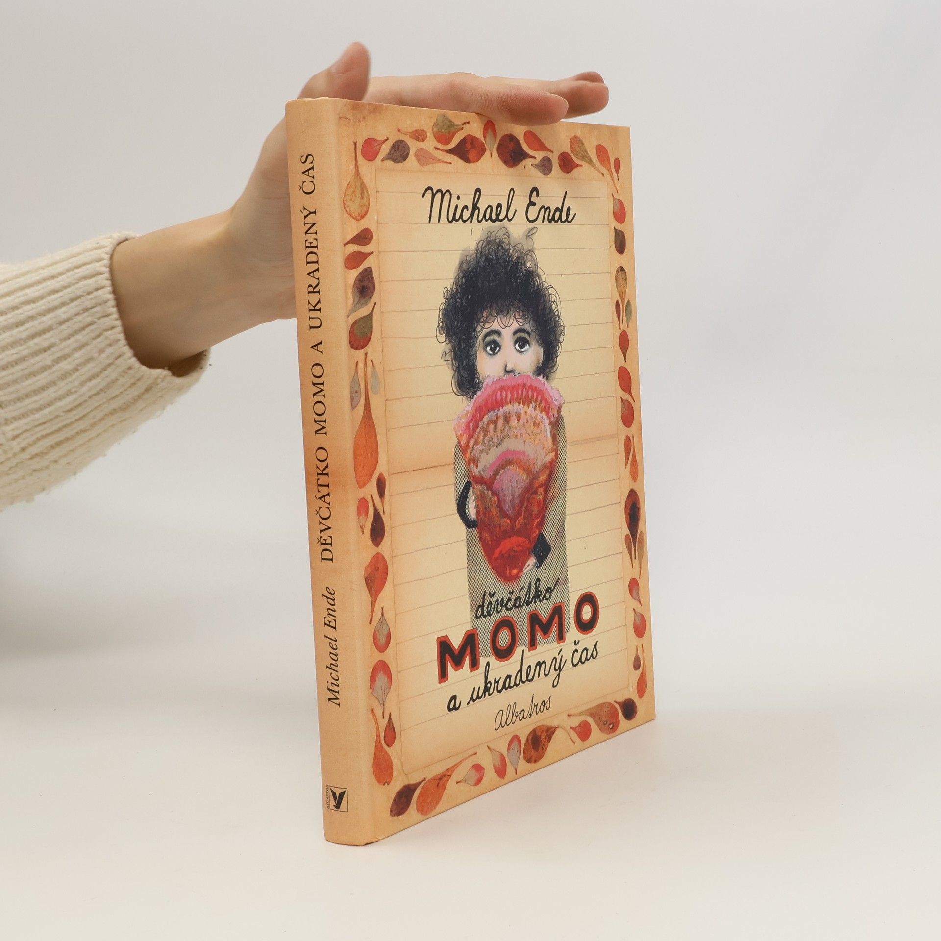 Michael Ende Děvčátko Momo a ukradený čas