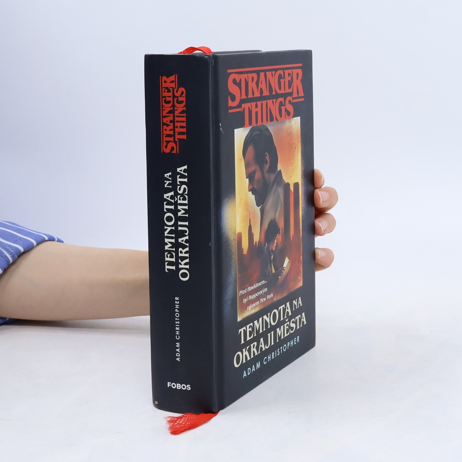 Adam Christopher Stranger Things. Temnota na okraji města