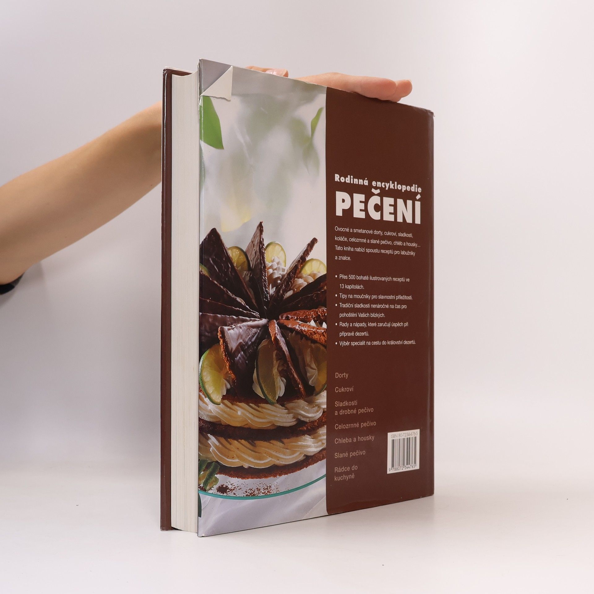 Petra Lukešová Pečení : dorty, cukroví, slané a celozrnné pečivo, rádce do kuchyně