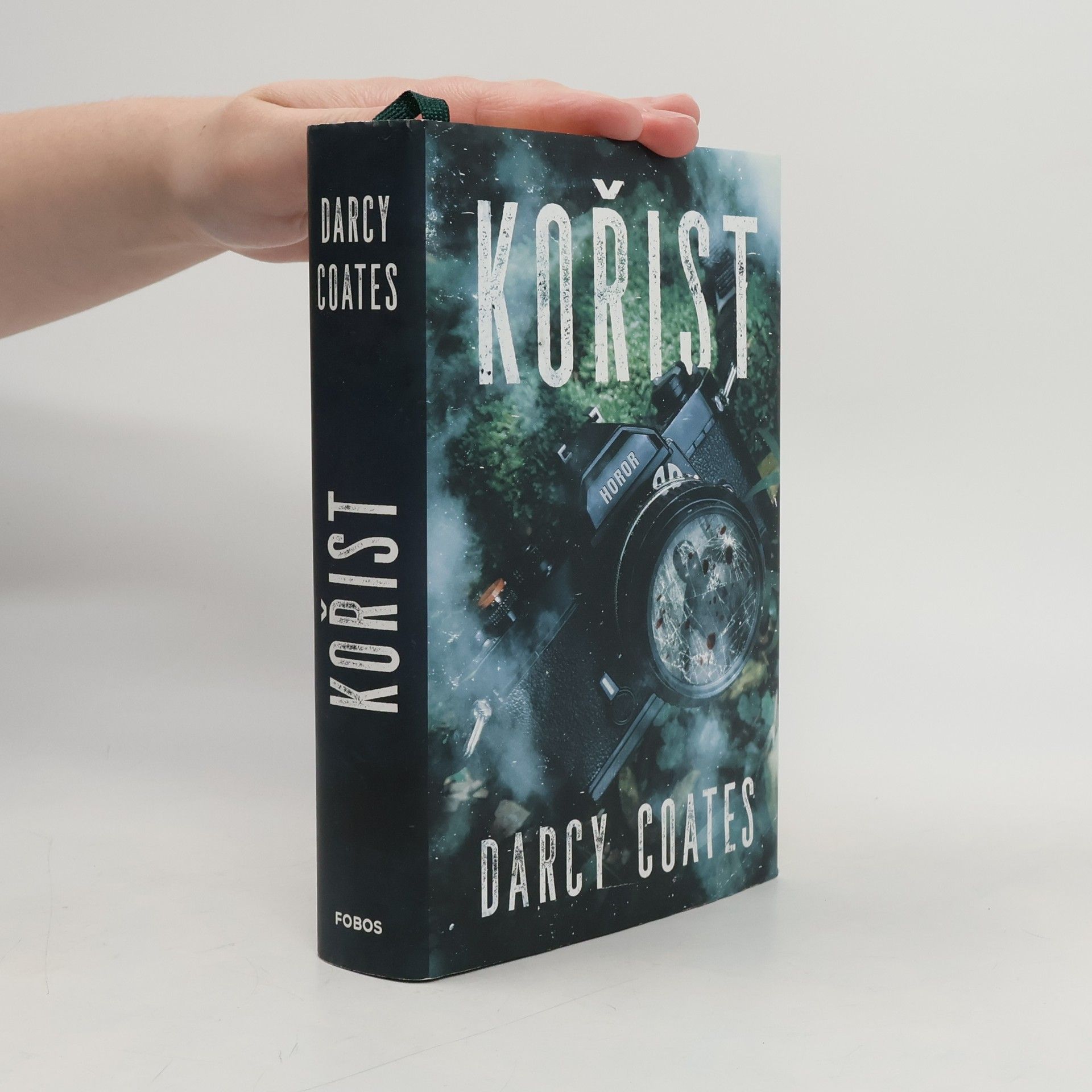 Darcy Coates Kořist