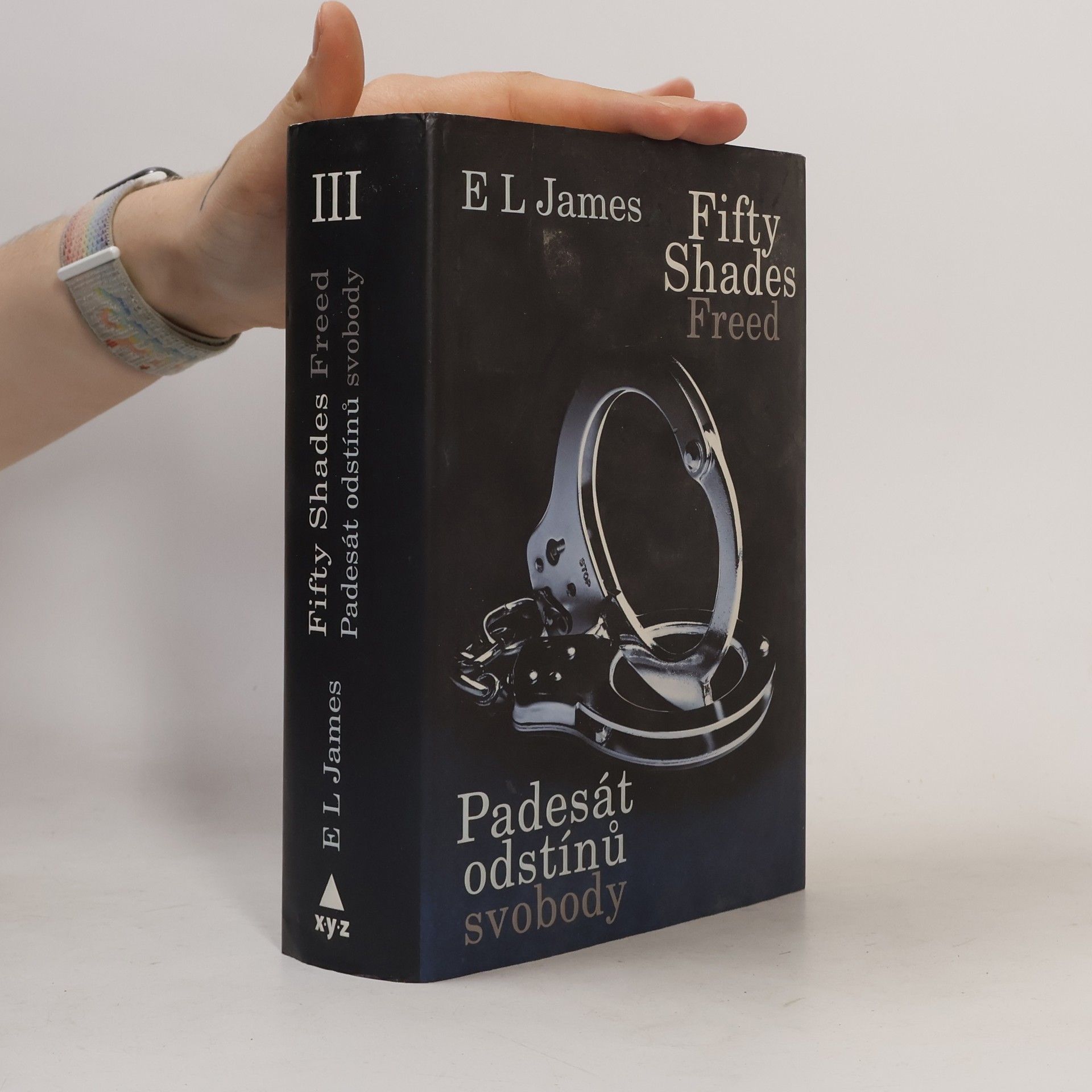 E. L. James Padesát odstínů svobody