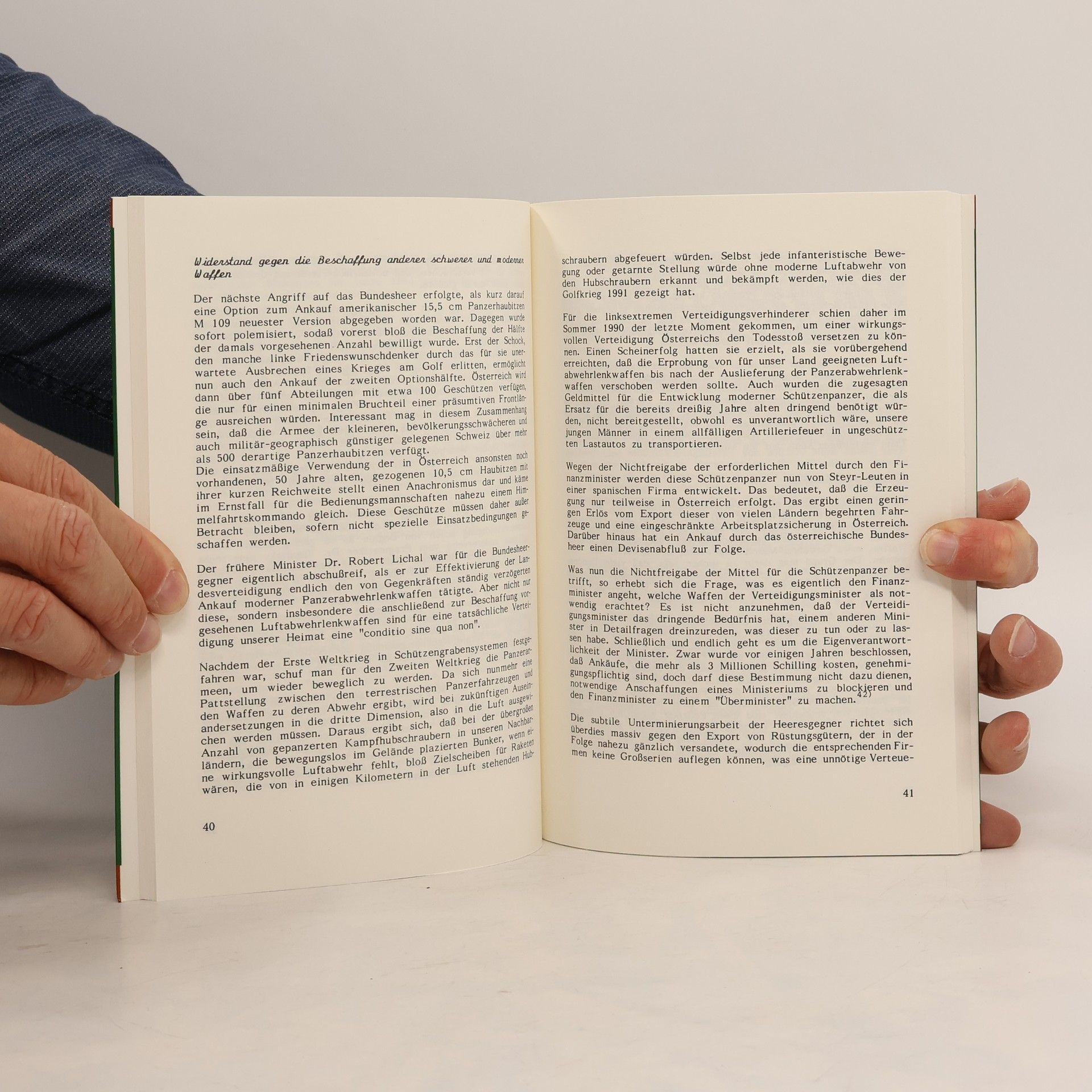 Walter A. Hamburger Österreichs Wehr- und Sicherheitspolitik im Visier