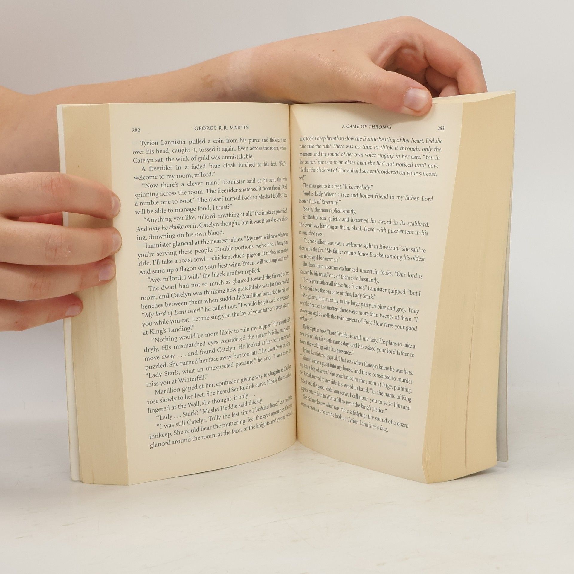 George R. R. Martin A Game of Thrones : Book one of A song of ice and fire