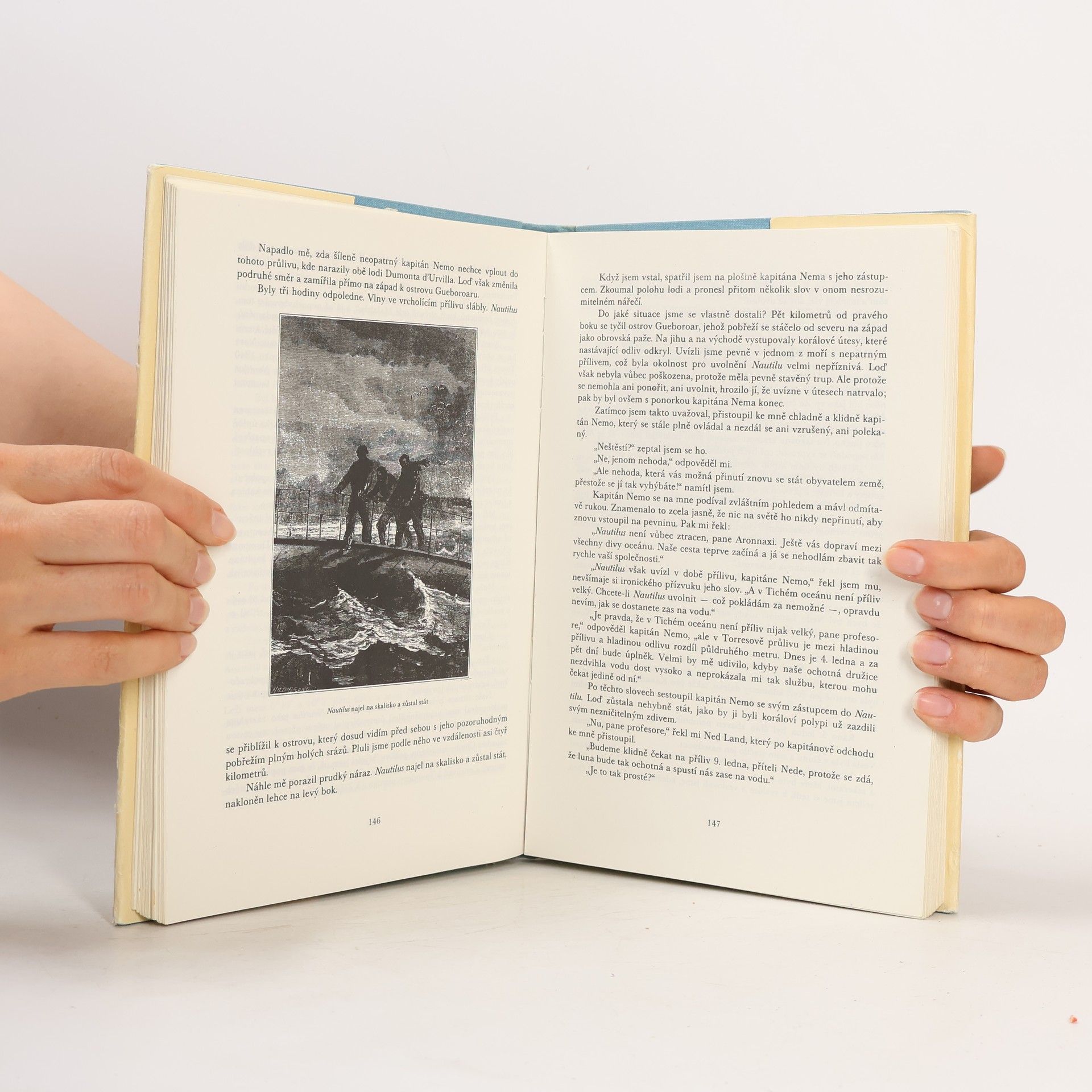 Jules Verne Dvacet tisíc mil pod mořem