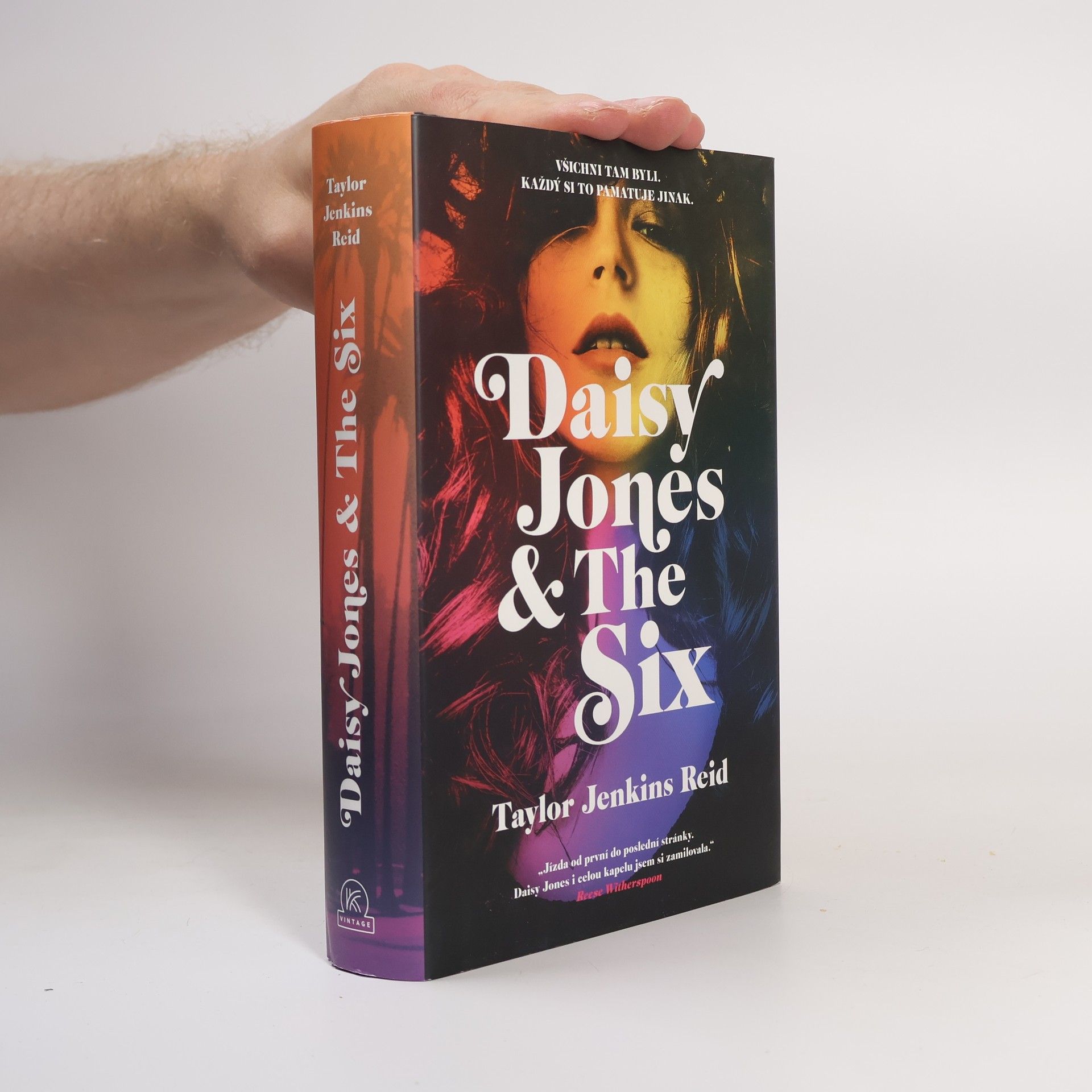 Taylor Jenkins Reid Daisy Jones & The Six