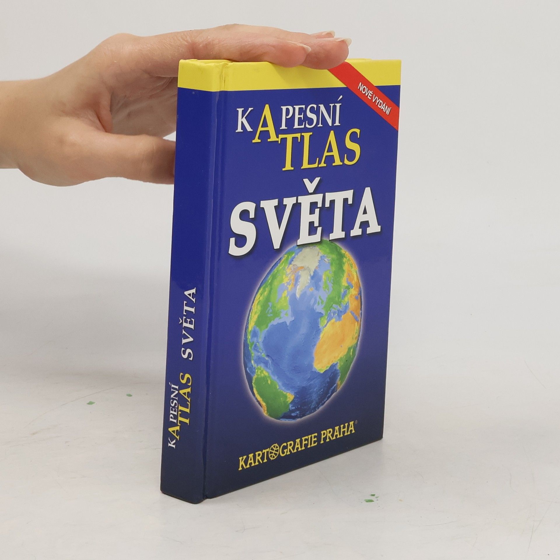 Autorenkollektiv Kapesní atlas světa