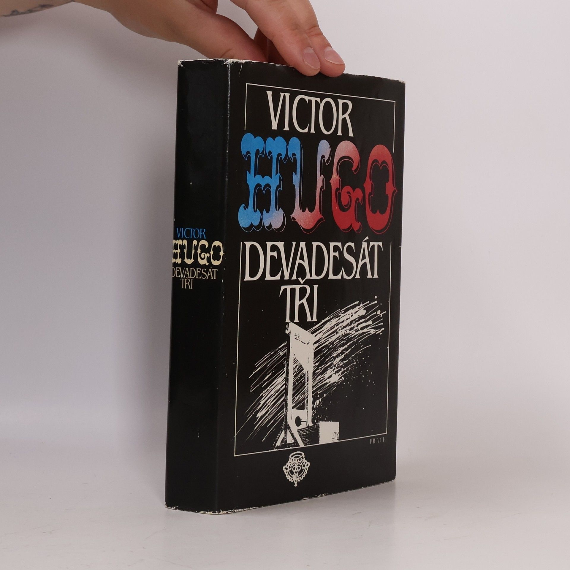 Victor Hugo Devadesát tři