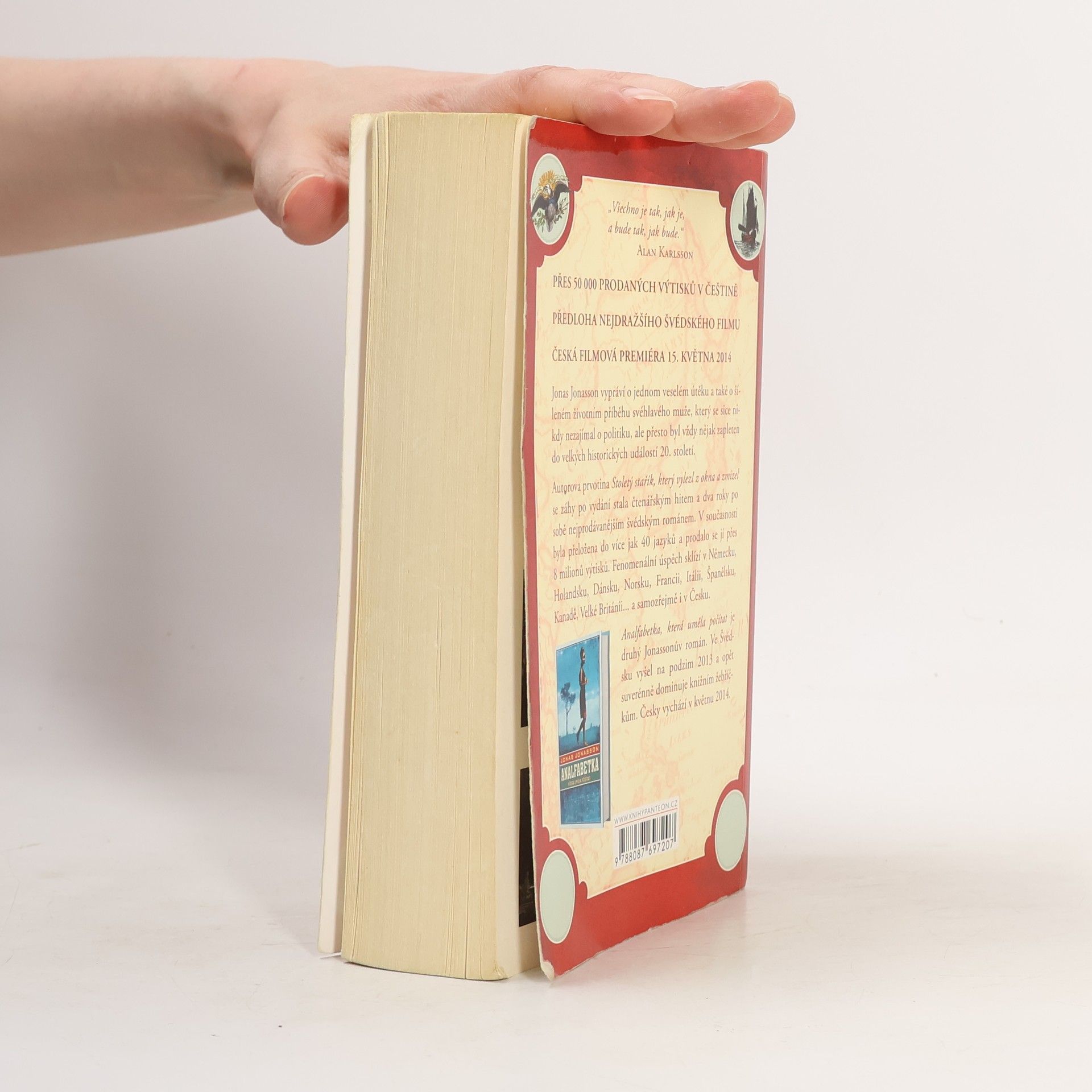 Jonas Jonasson Stoletý stařík, který vylezl z okna a zmizel