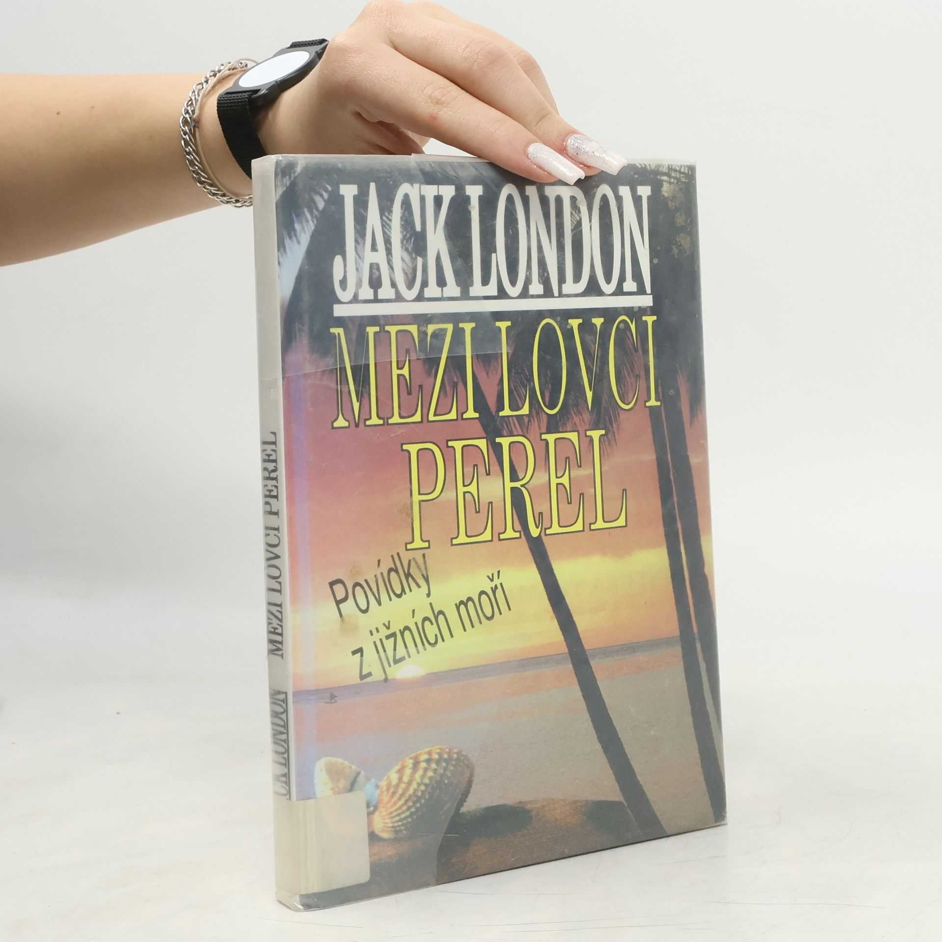 Mezi lovci perel : povídky z jižních moří
