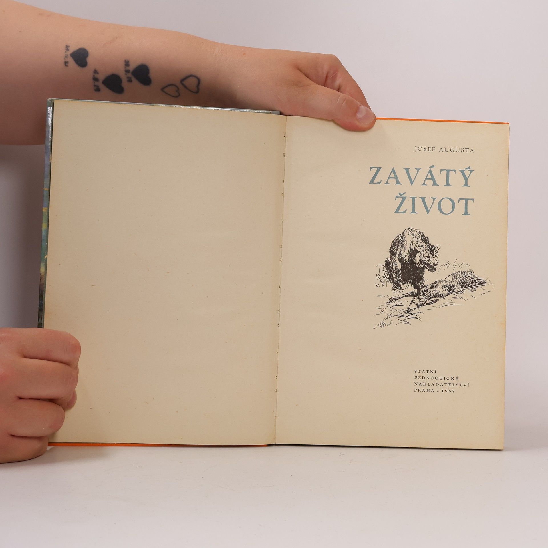 Josef Augusta Zavátý život