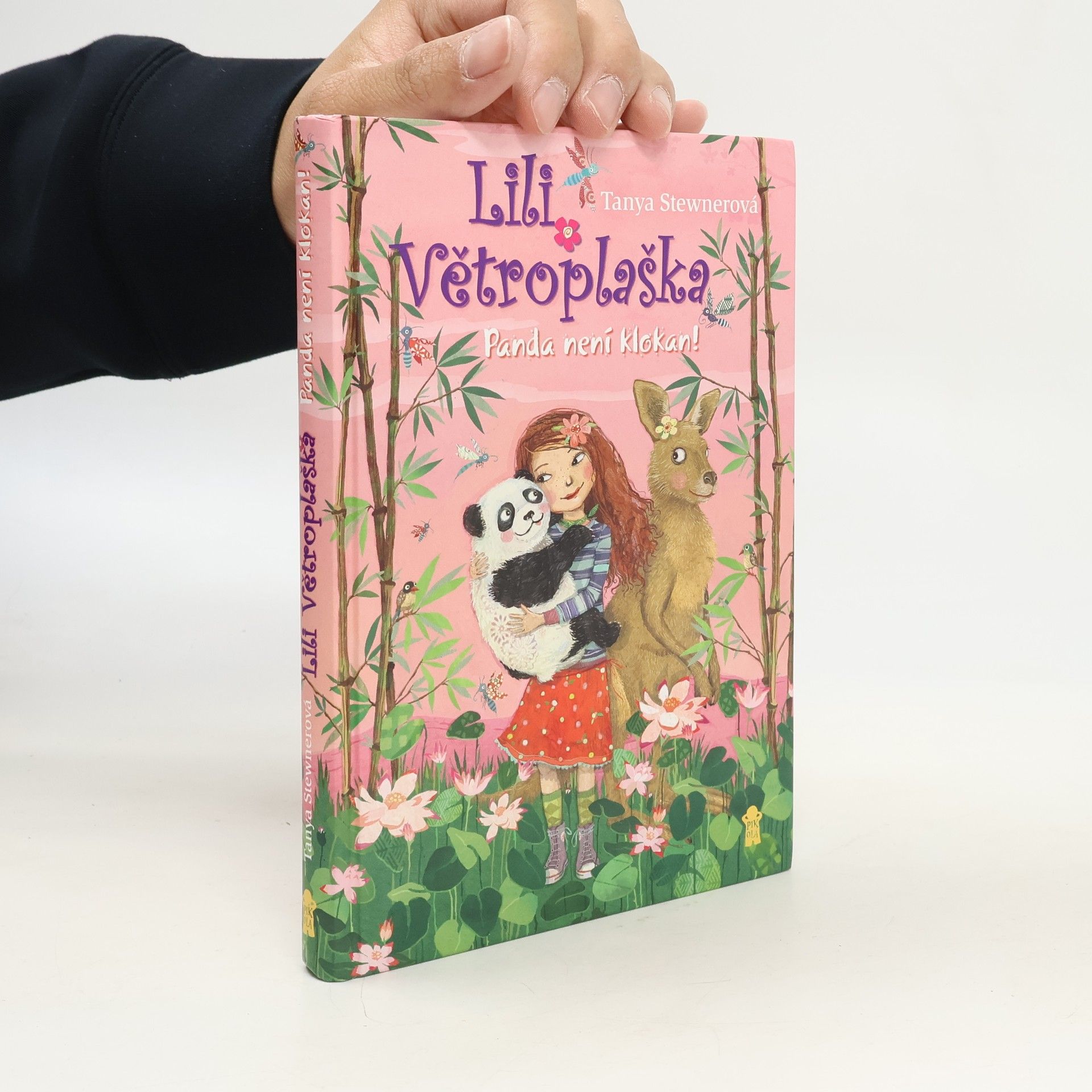 Tanya Stewner Lili Větroplaška. Panda není klokan!