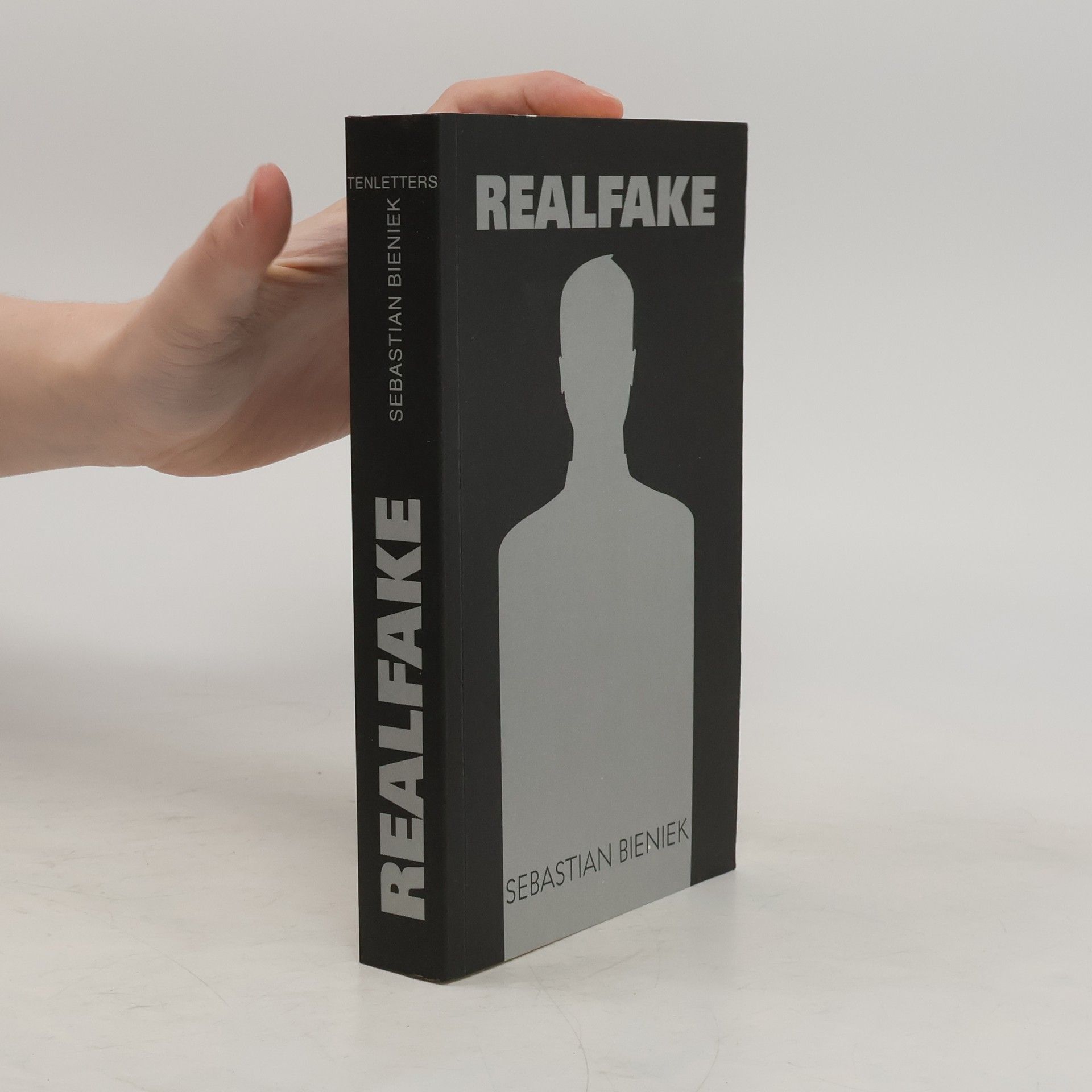 Sebastian Bieniek Realfake